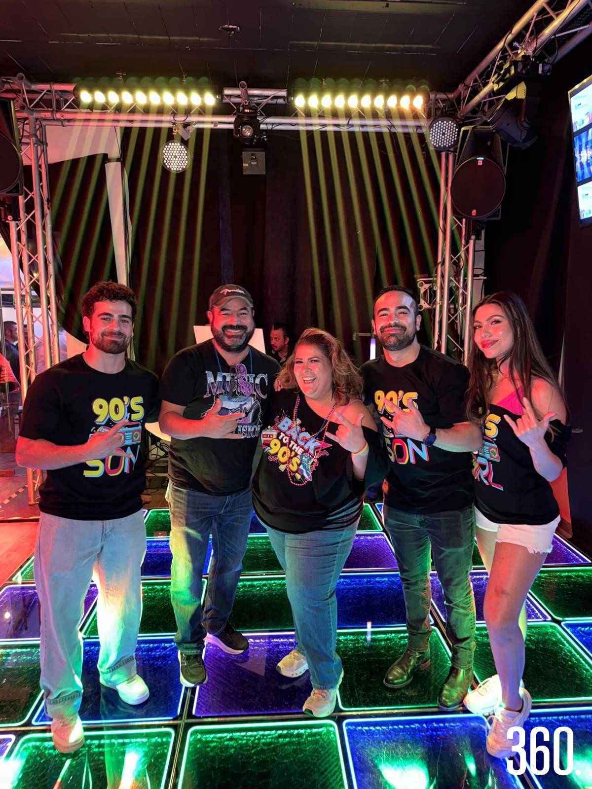 $!Los festejados con José Pablo y Eduardo Ramos, y Estrella Leyva.