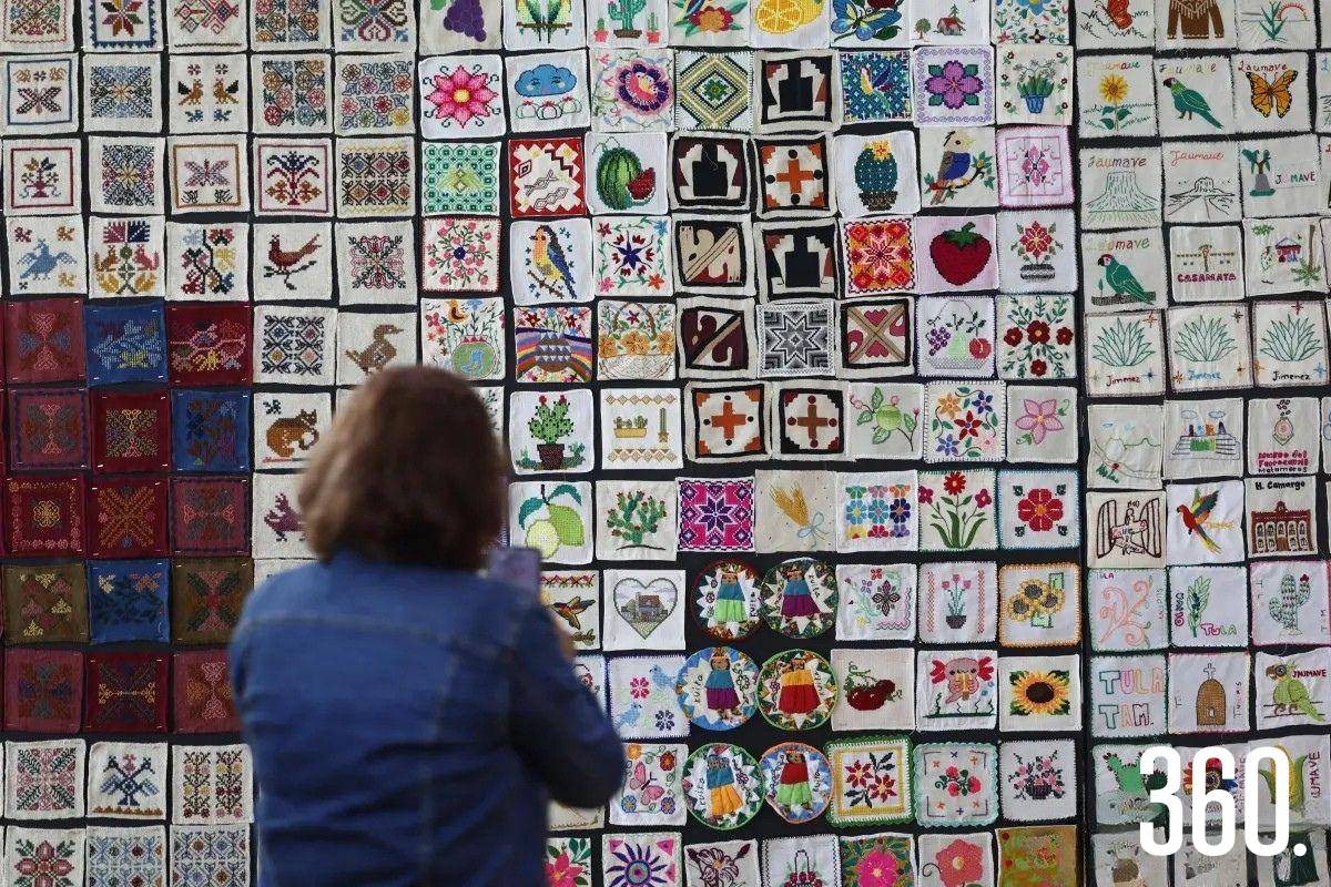 $!Récord Guinness por la Exposición de Bordados y Tejidos.