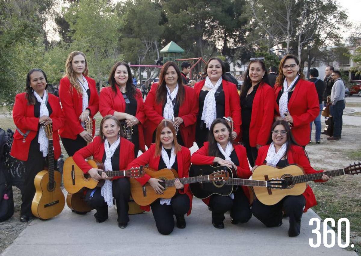 LE RINDEN HOMENAJE EN VIDA A MARCO ANTONIO AGUIRRE