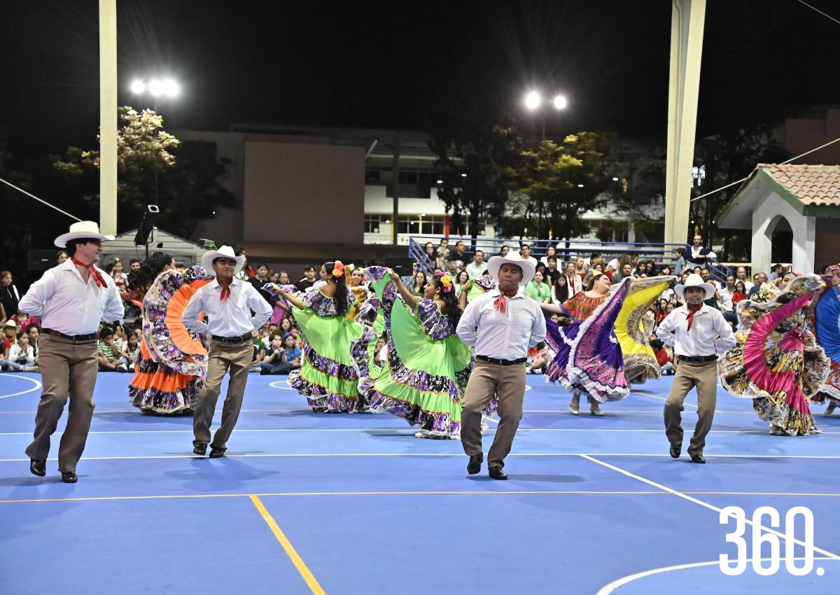 COLAM FESTEJA FIESTAS PATRIAS