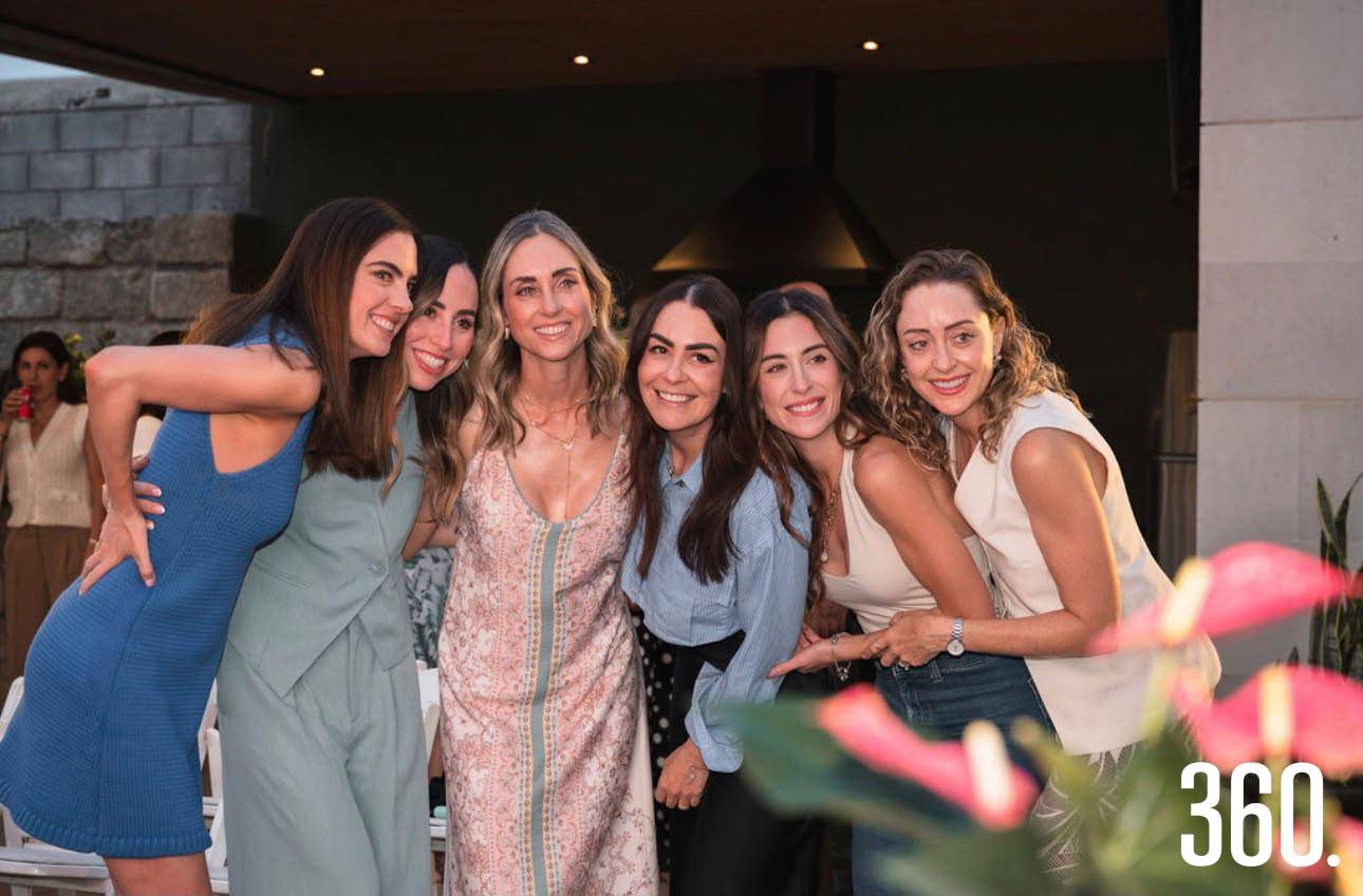 $!Any Díaz de León, Paulina, Sofía y Bárbara De Nigris, Marisabel Ayup y Cristina De Nigris.