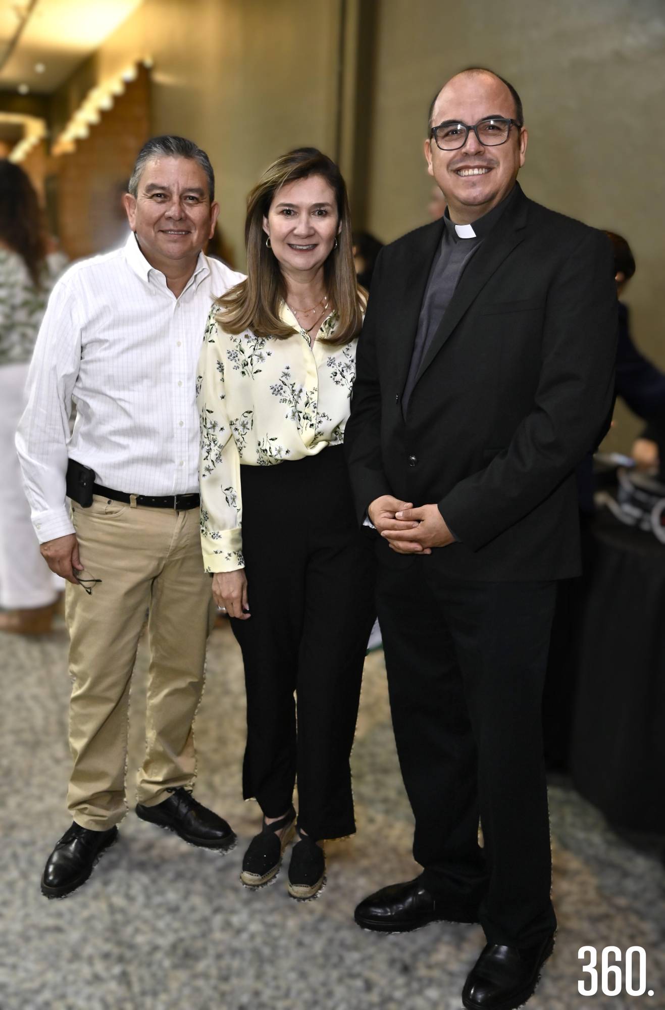 $!César Fuentes, Anita González y P. Luis Fernando Morales.