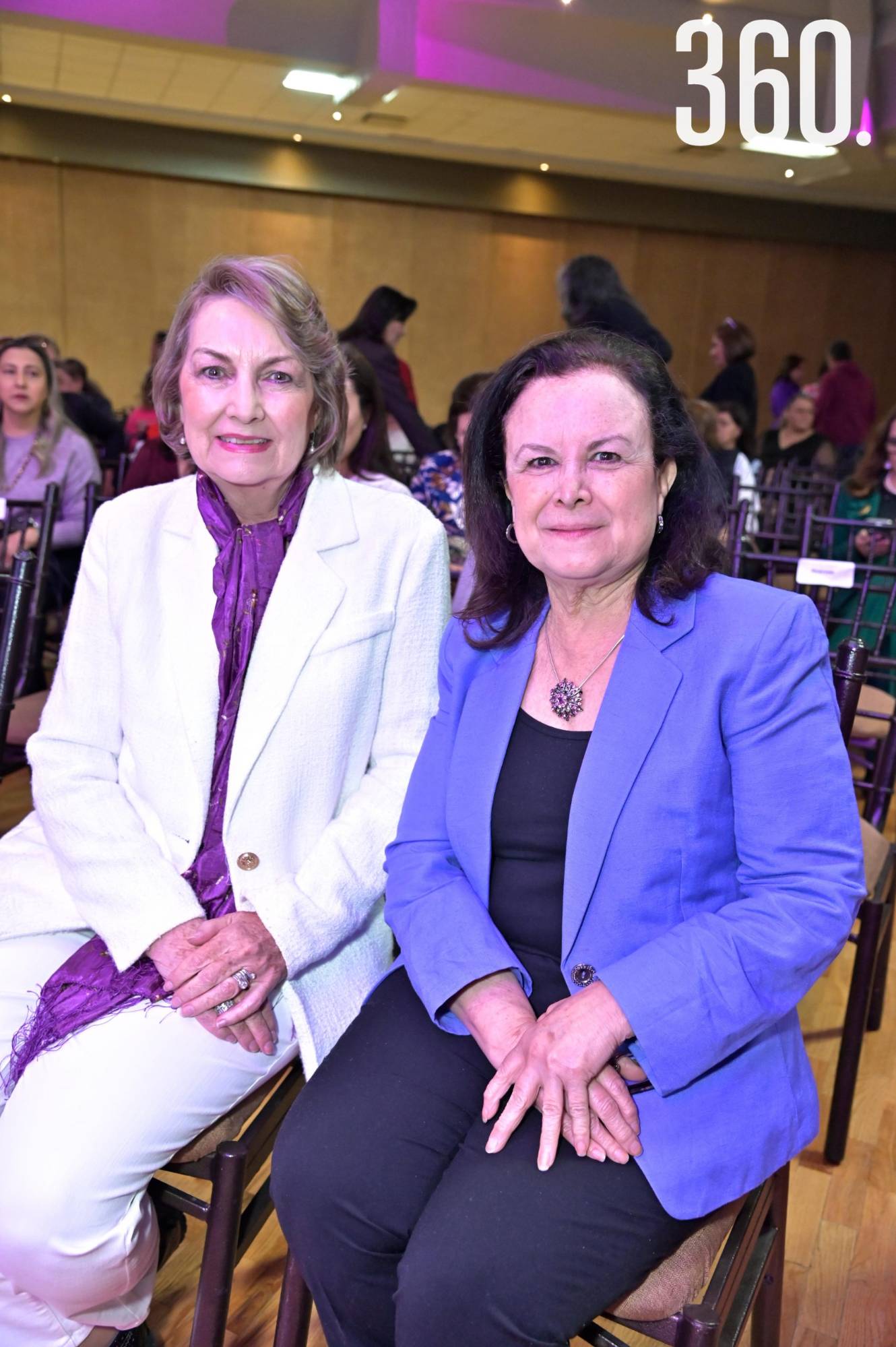 $!Leticia de las Fuentes de Robles y Tere Morado de Pimentel.
