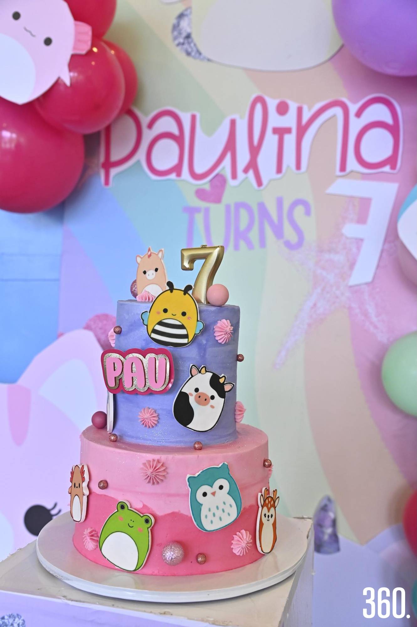 $!Paulina celebró con su pastel de Squishmallows.