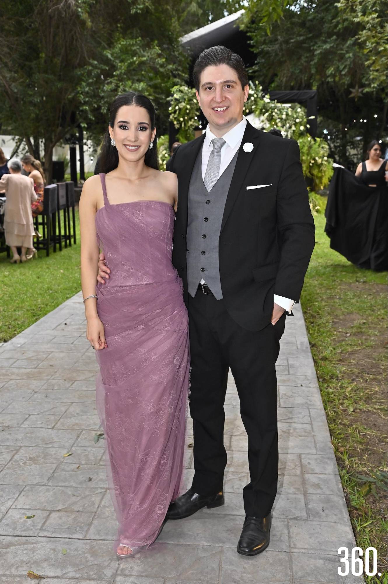 $!María Elisa Mendoza y Jorge Gutiérrez.