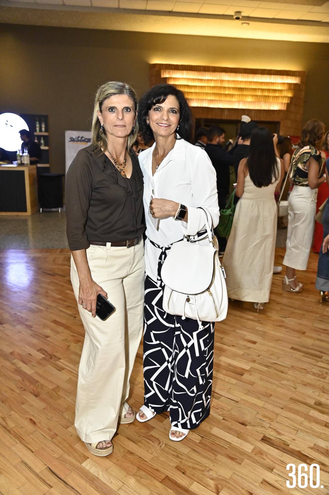 $!Mónica y Salma Ivonne Hassaf.