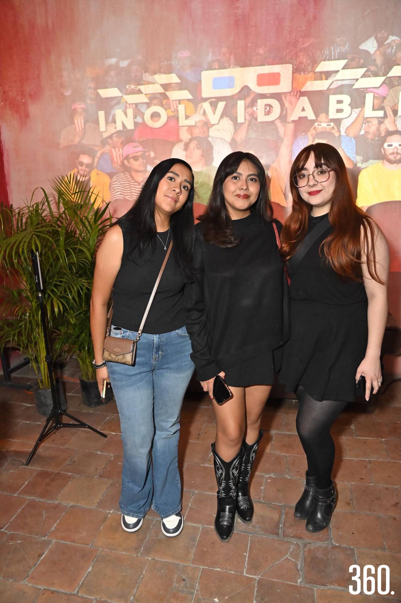 $!Daniela y Mar Velázquez con Carolina Ruiz.