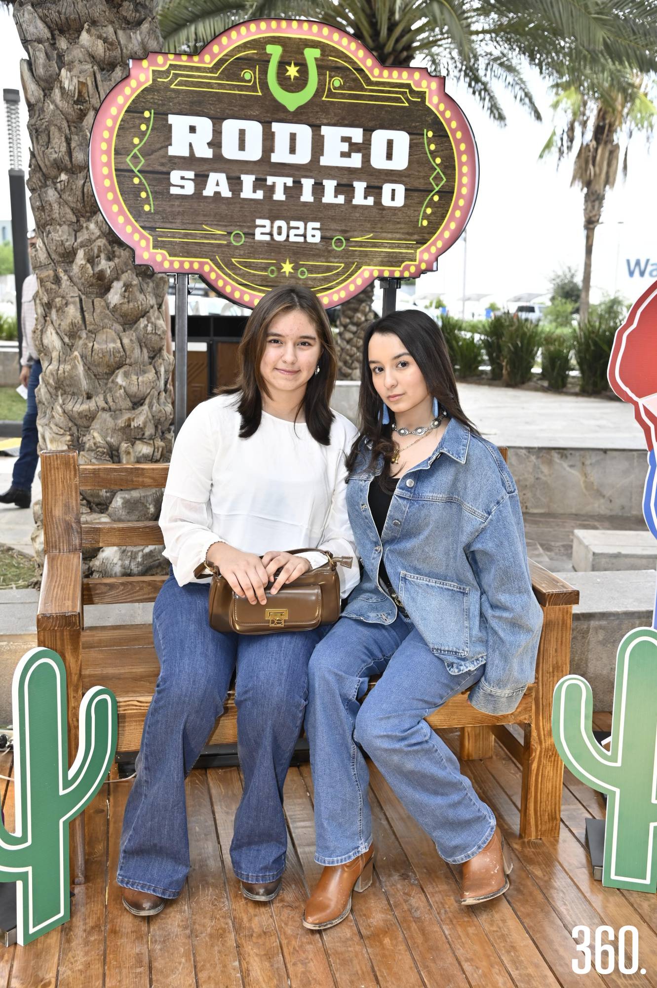 $!Regina y Diana Michel Lara.