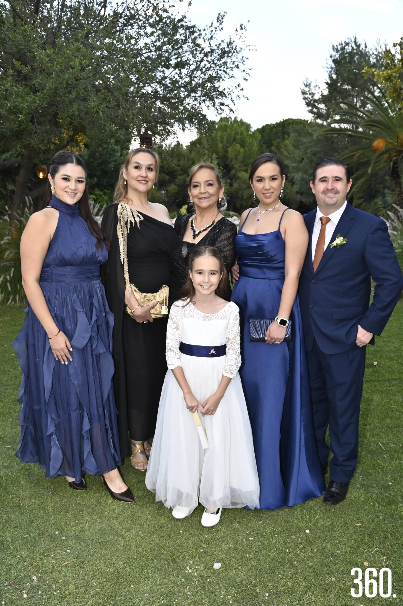 $!Estefanía Ortiz, Rebeca, Guadalupe y Andrea Ortiz, Fernando y Andrea Coss.