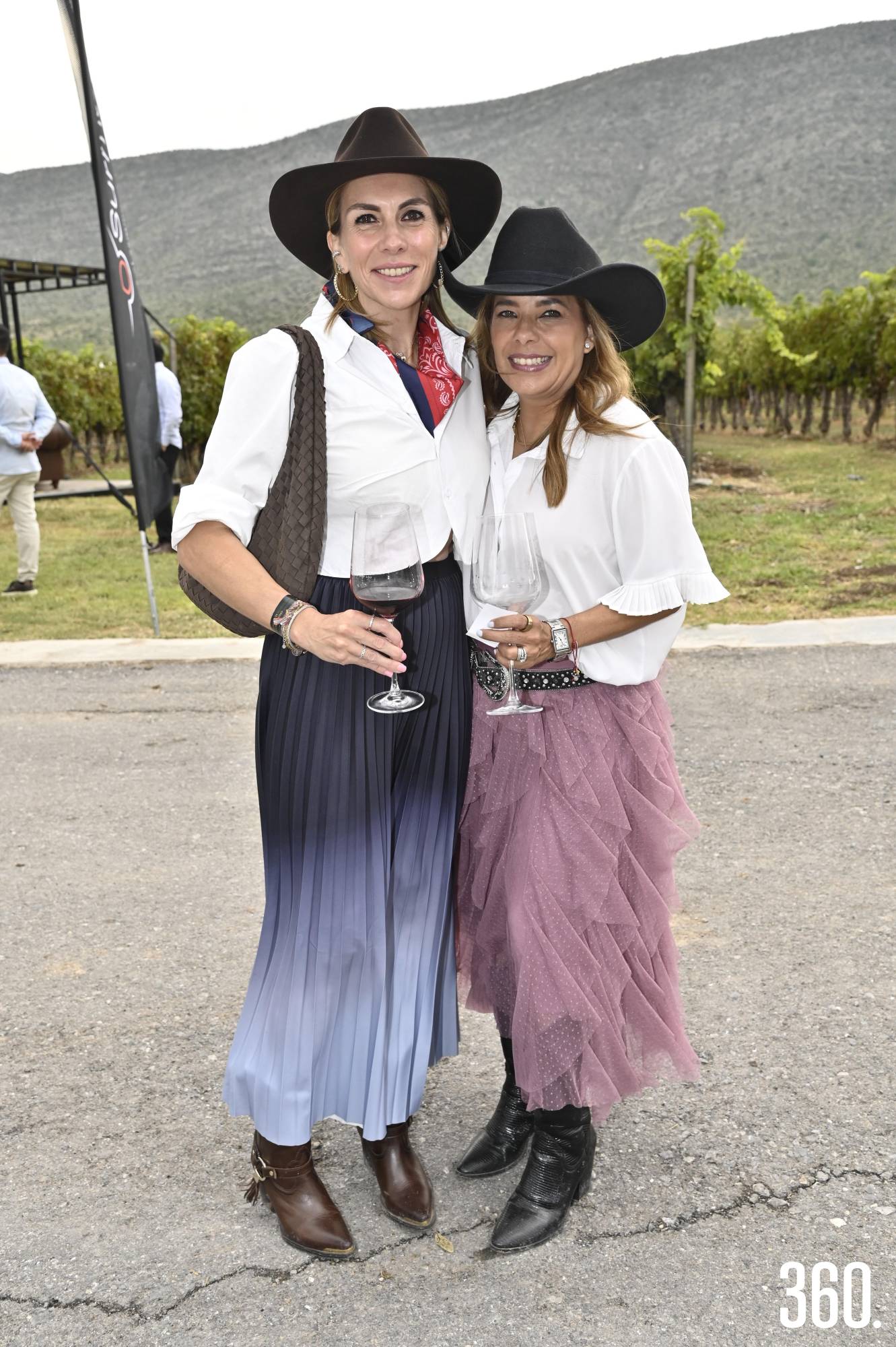 $!Karina Balderas e Ingrid Belkotosky.