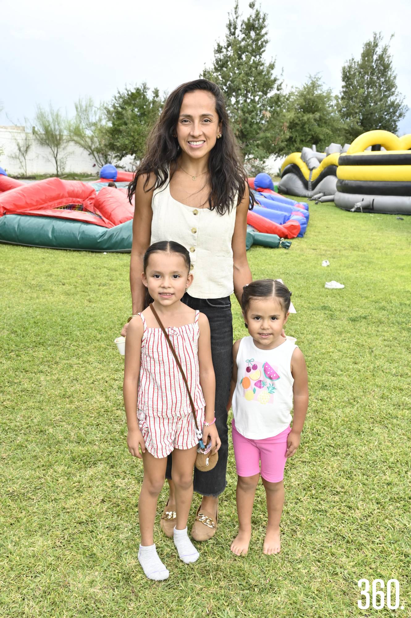 $!Laura de la Peña, Paula y Emma Sophia Figueroa.