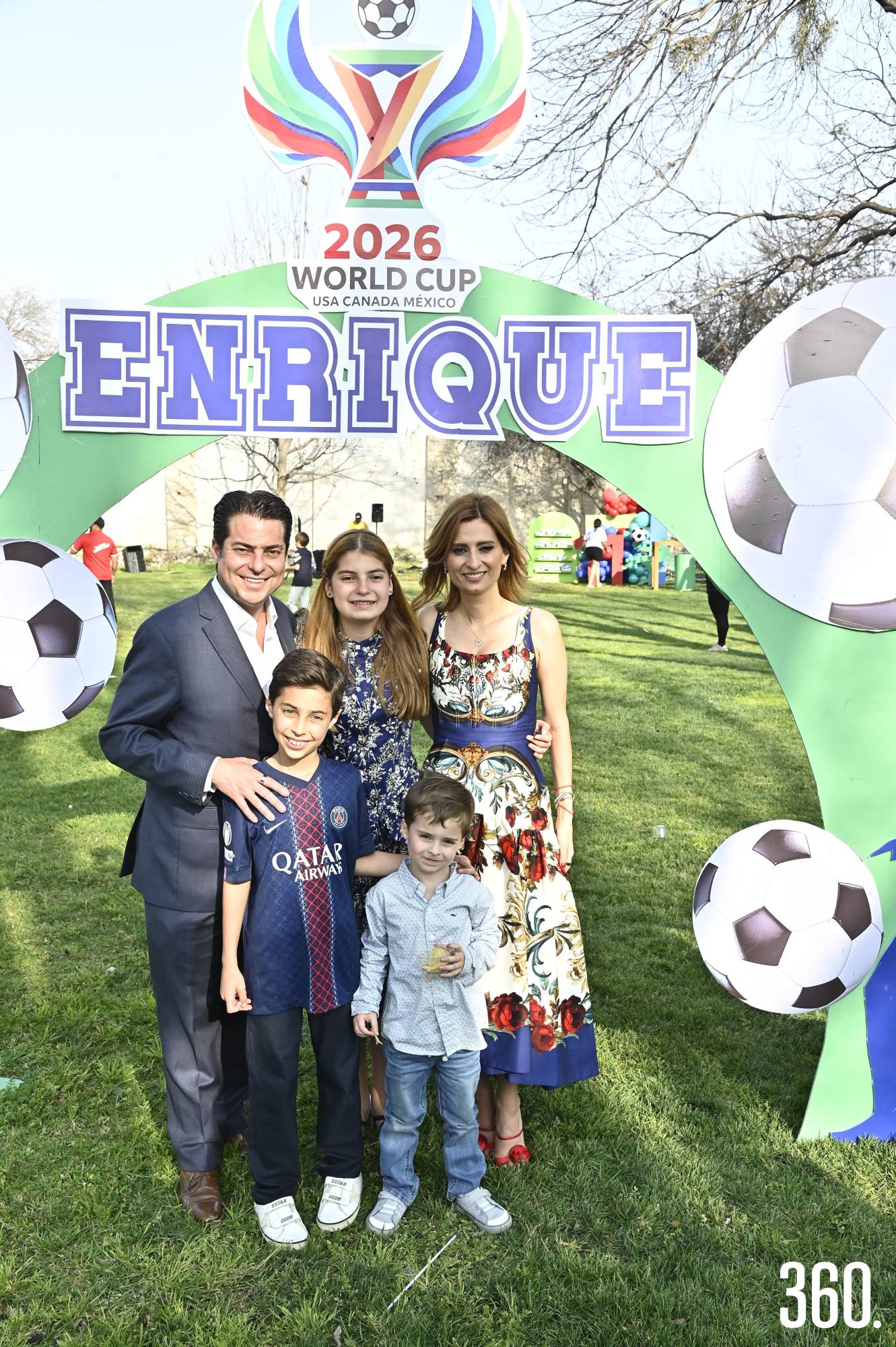 $!Enrique acompañado de su familia.