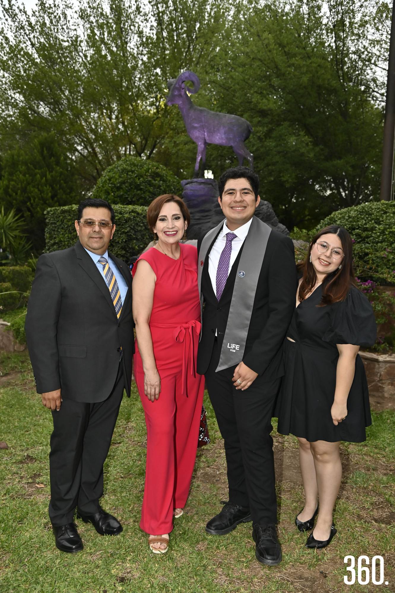 $!Sergio Almaguer, Patricia Cepeda, Sergio y Viviana Almaguer.