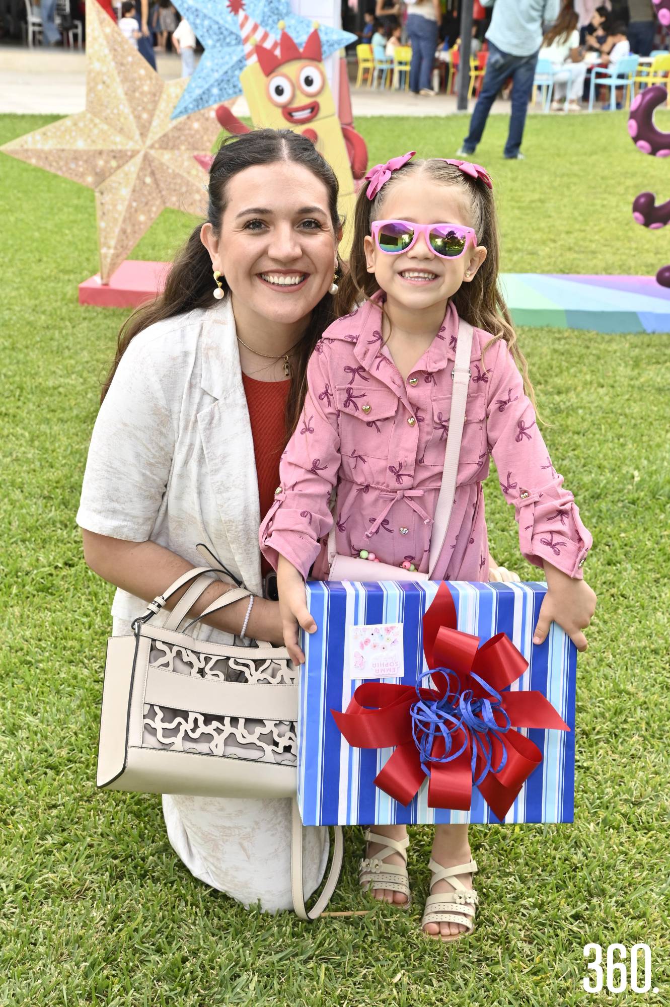 $!Lorena Lara y Emma Sofía Dainitín.