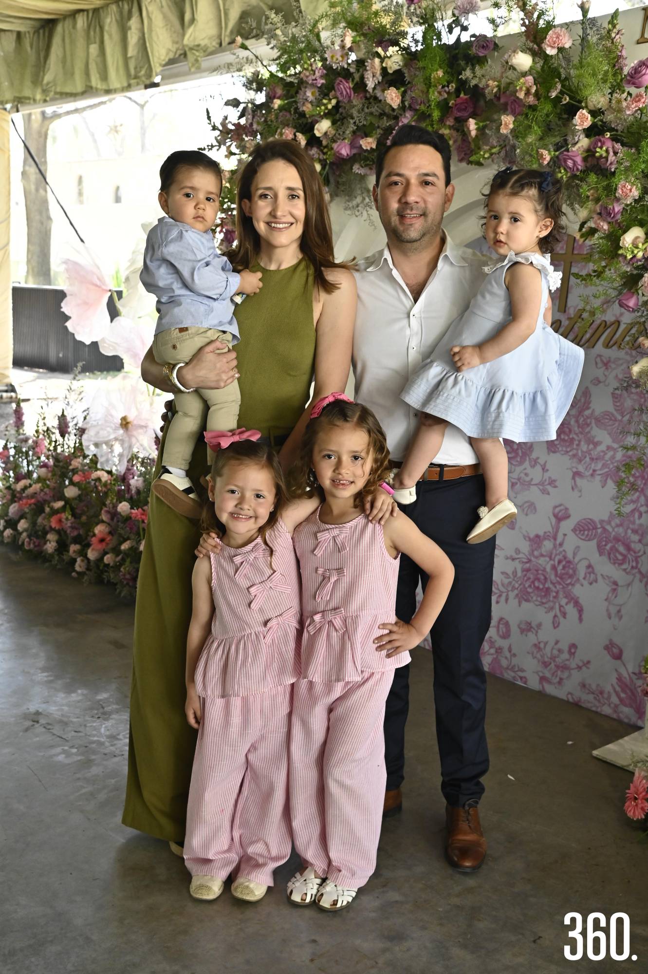 $!Gerardo López, Lorena Elizondo, Gerardo, Emilia, Roberta y Loretta López.