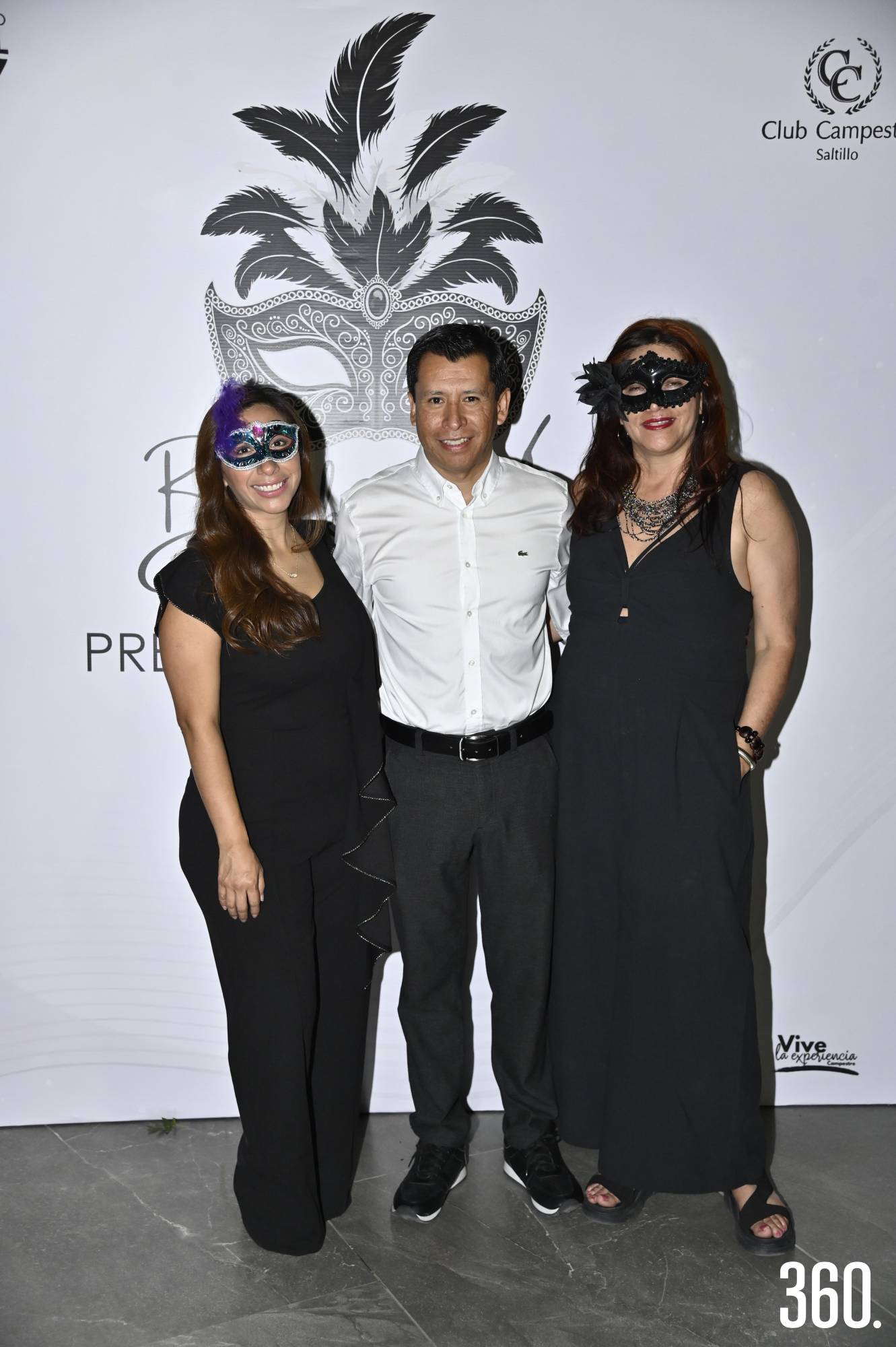 $!Gloria y Carlos Rodríguez con Edith Pulido.