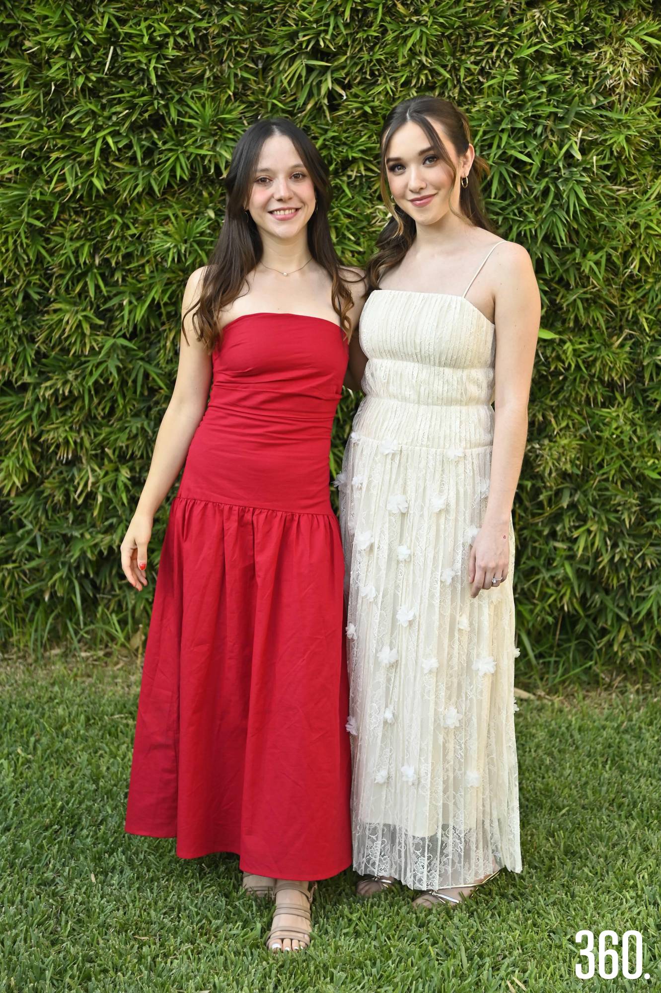$!Marcela con su hermana Daniela Carrillo.
