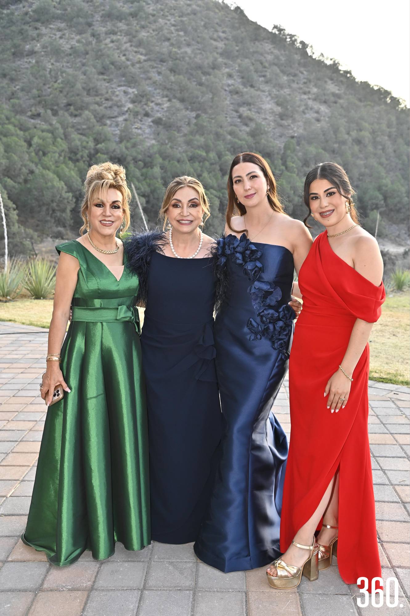 $!Azucena e Irma Graciela de Alba, Perla García y Gloria López.