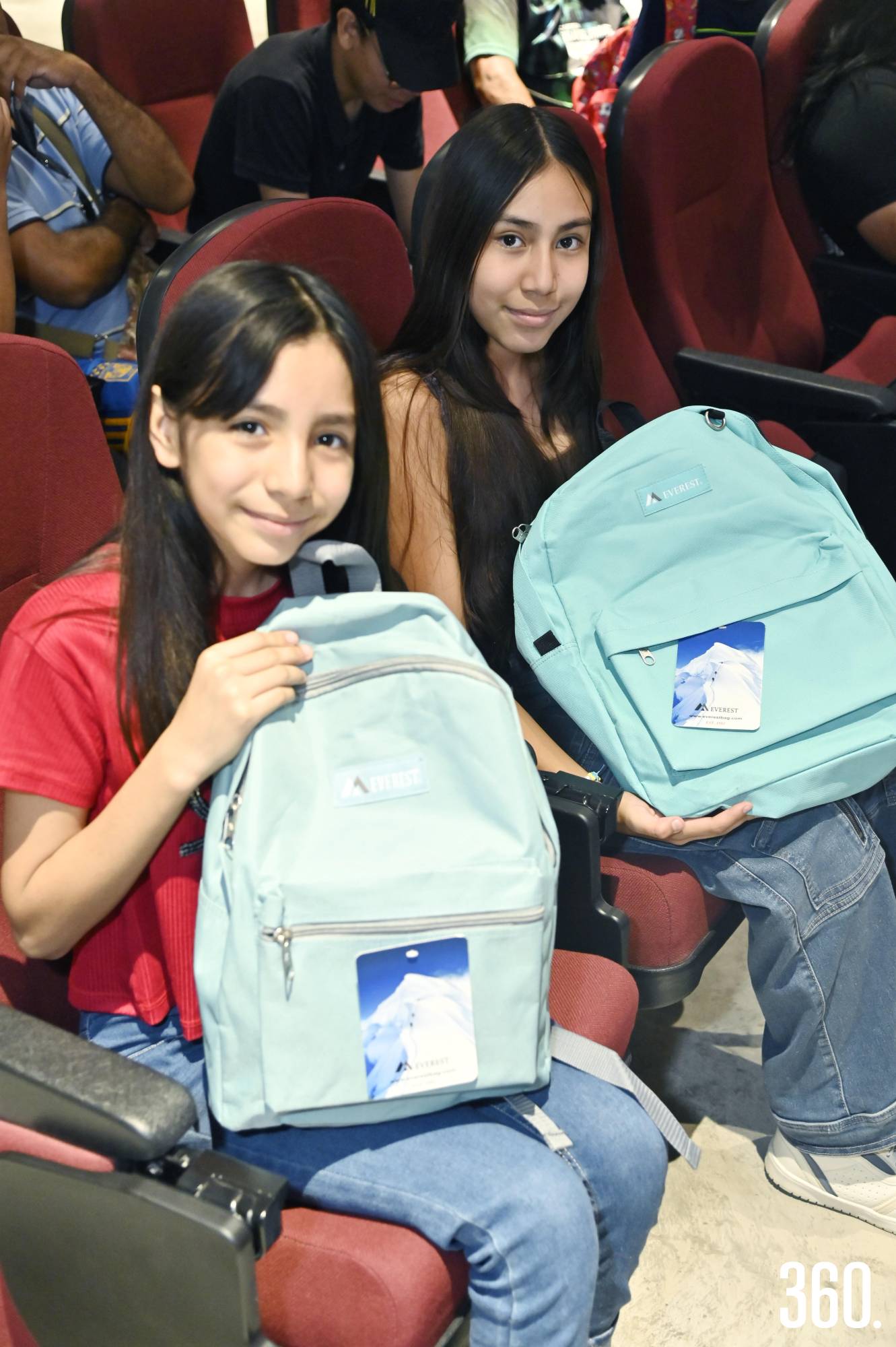 $!Regina Isabela de la Rosa y Rebeca Celestino.