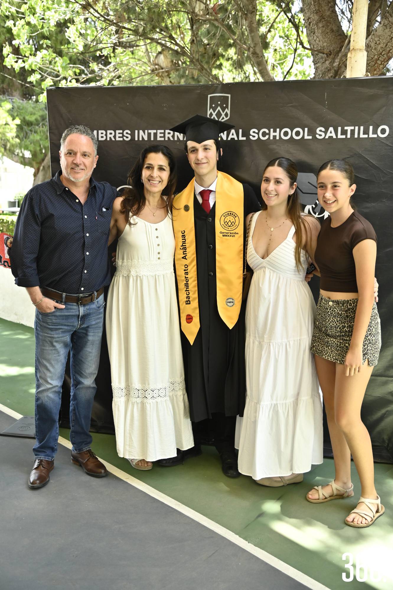 $!Javier Gómez, Lizeth Meri, Javier, Mariel y Marian Gómez.