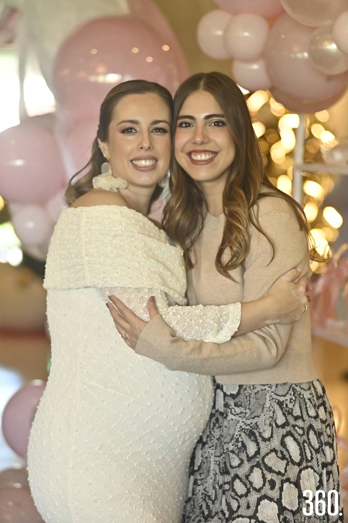 $!Andrea y su hermana Jessica Recio.