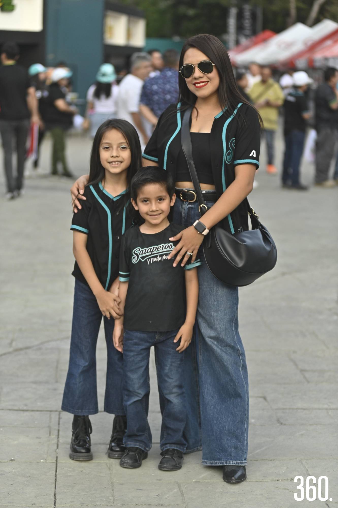 $!Vitoria y Tiago Vizcarra con Fernanda Marines.