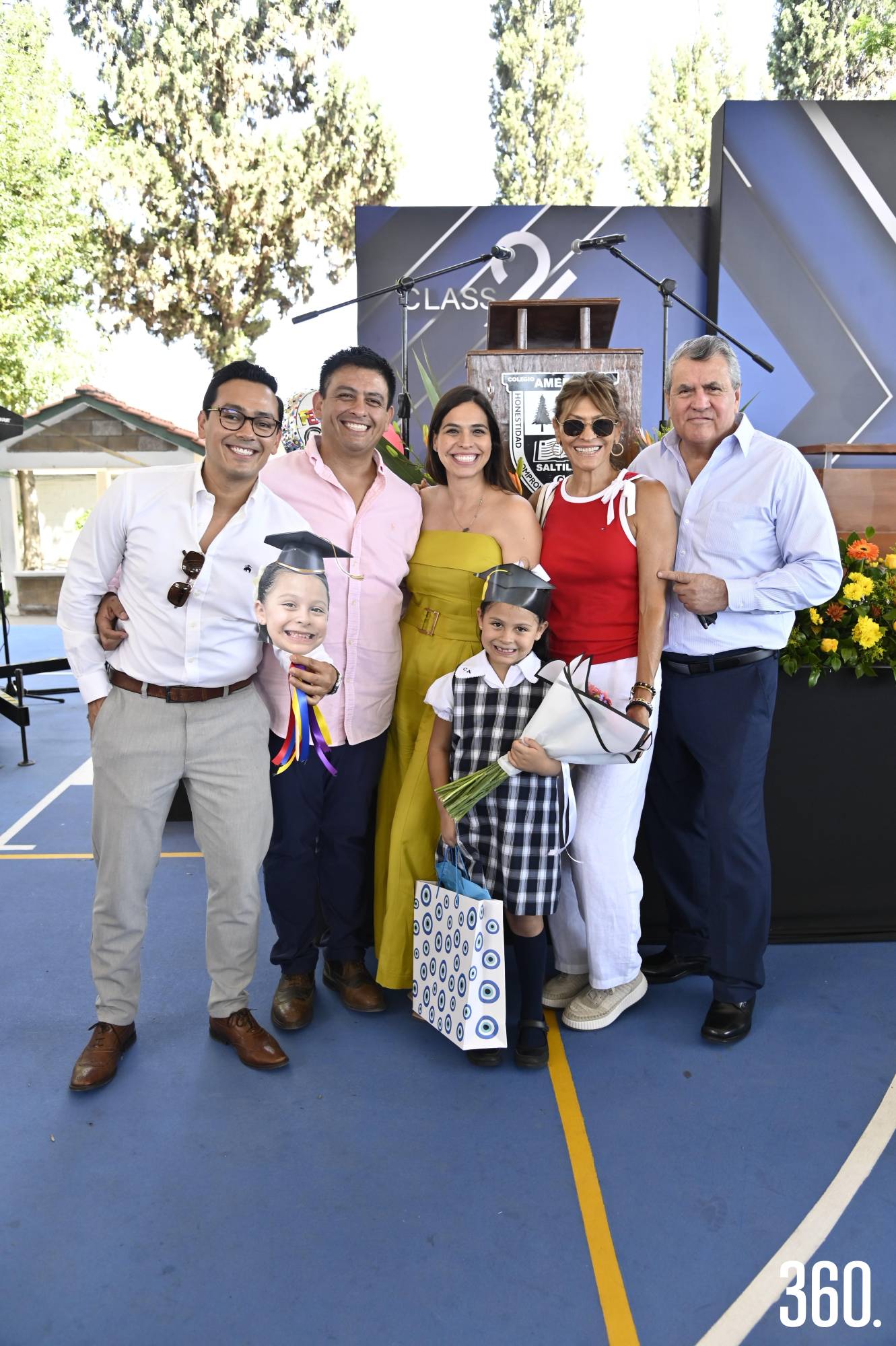 $!Diego y Daniel Chávez, Ana Karen Prado, Olivia Flores de Prado, Armando Prado y Ana Victoria Chávez.
