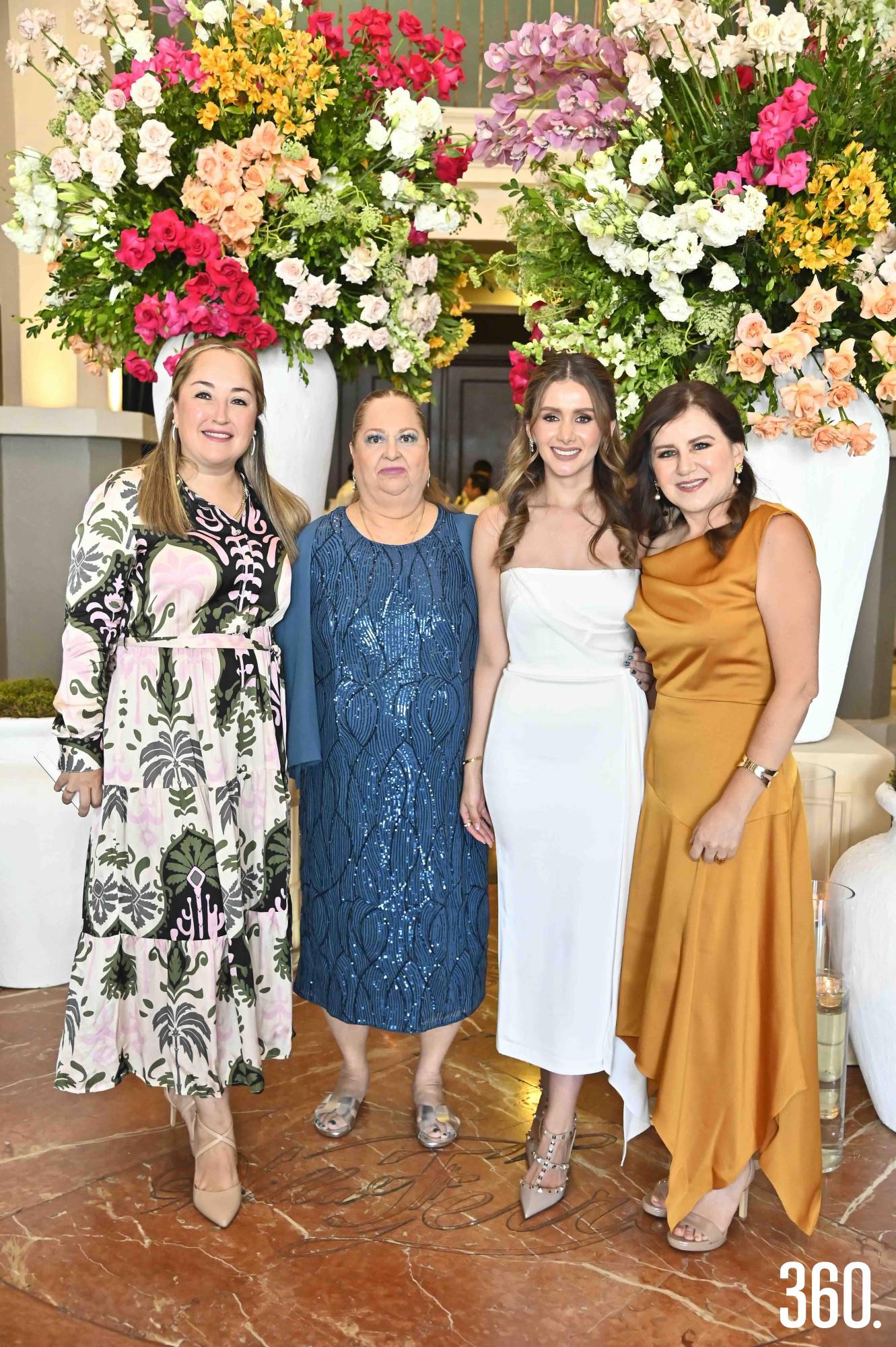 $!Paulina con su cuñada, Brenda Fernández; su suegra, Chelito Montañez de Fernández, y su mamá, Martha Valdés.