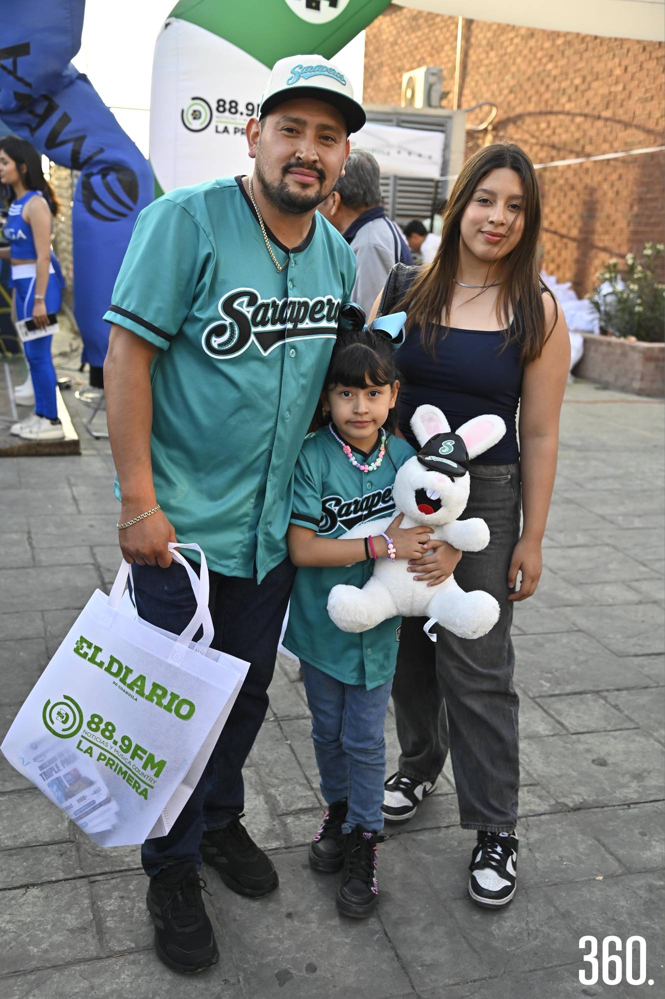 $!Marco Lomelí, Mariana y Melissa Rojas.
