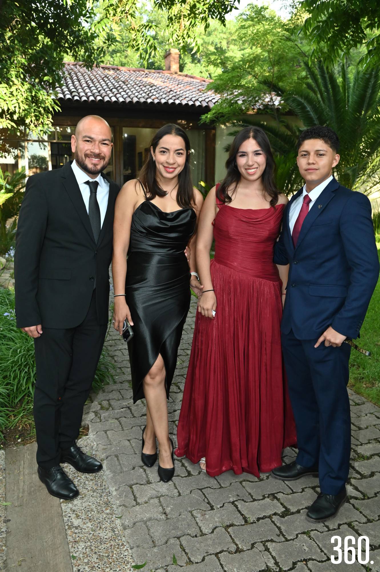 $!Eugenio y Bárbara Rodríguez, Janeth Guillén y Brayan Cedillo.