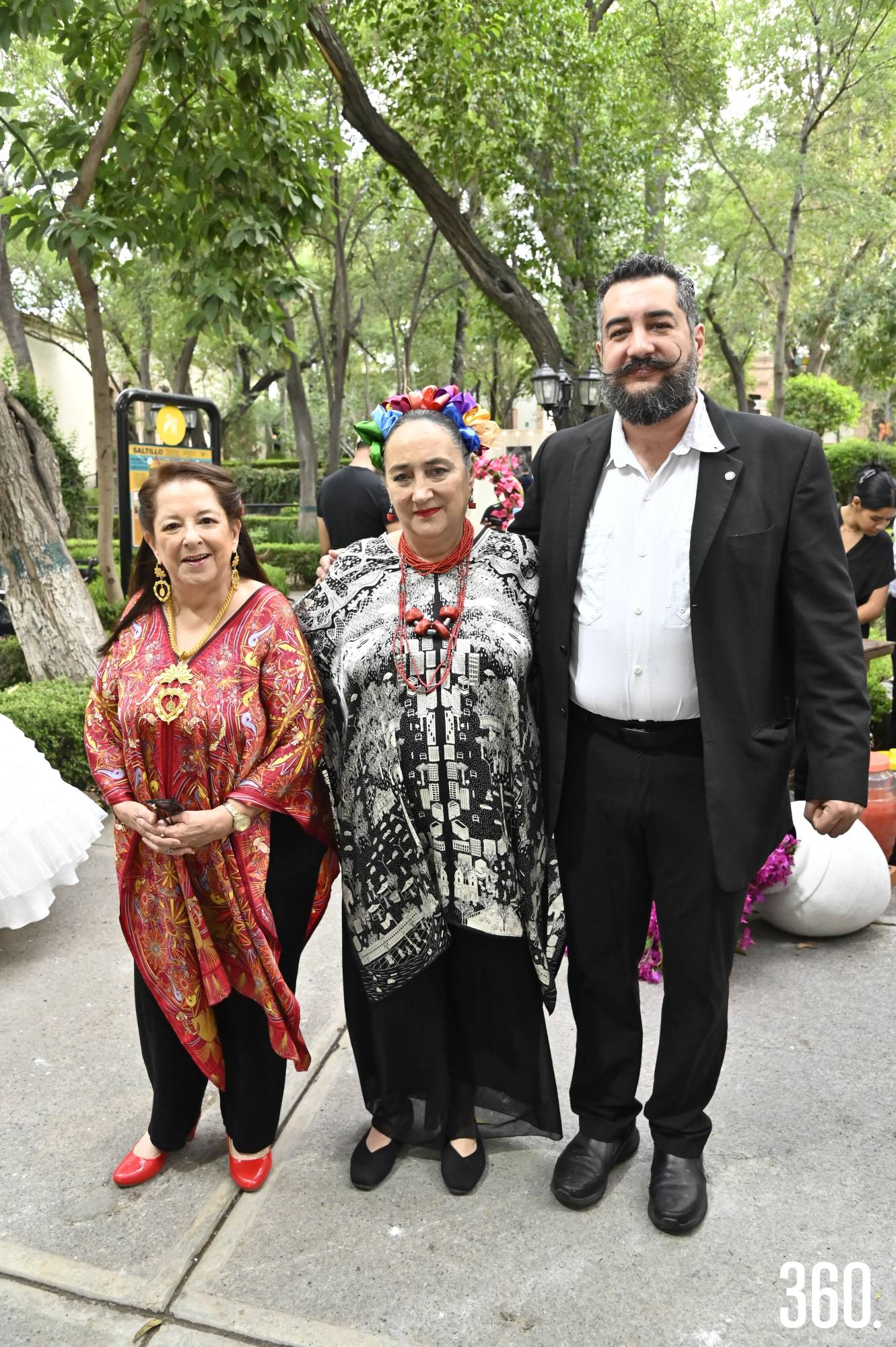 $!María Elena Valdés, Elsa María Rodríguez e Ignacio Peraldi.
