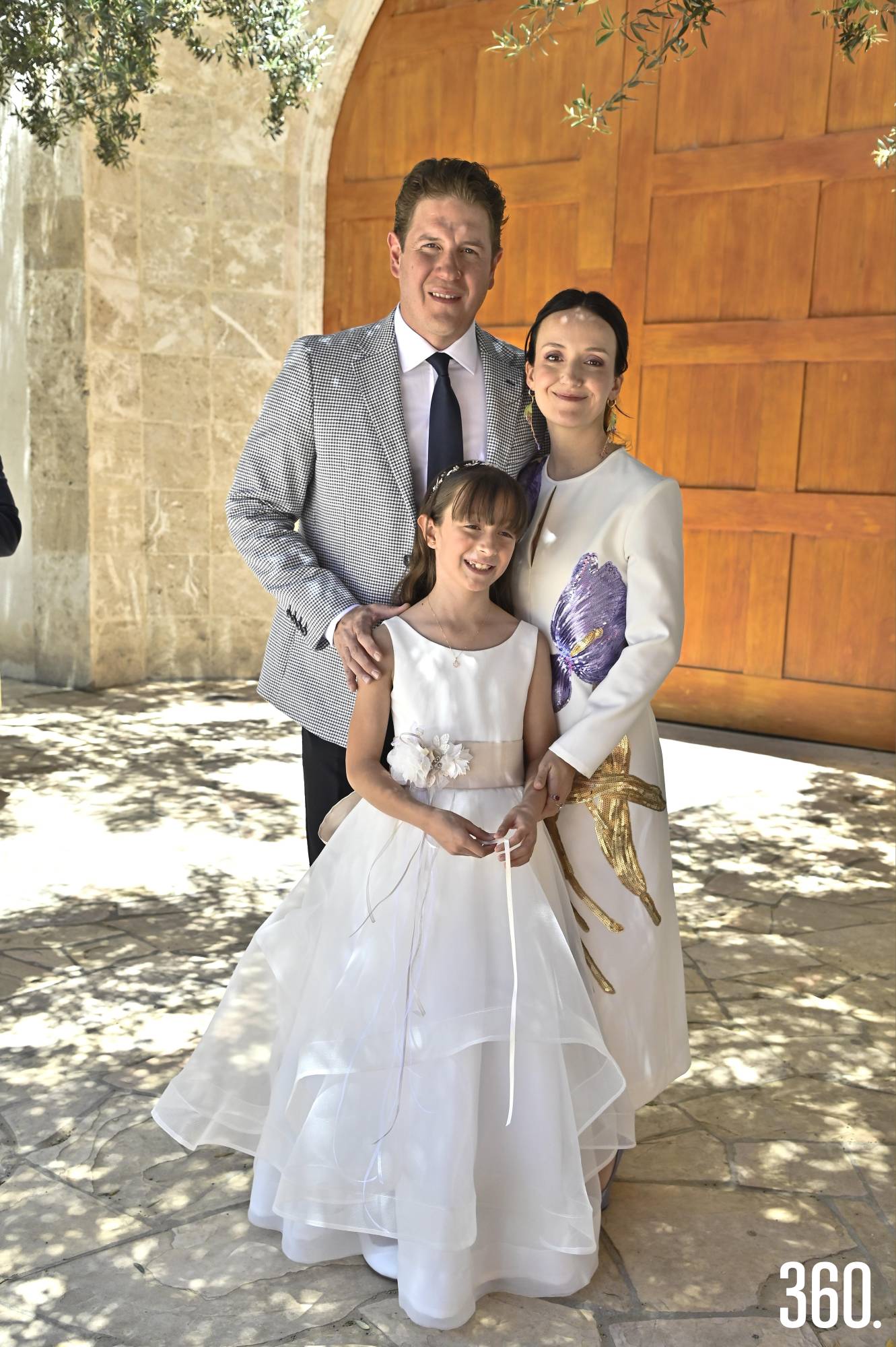 $!Rodolfo Gutiérrez y Elena Arizpe con Elena Sofía.