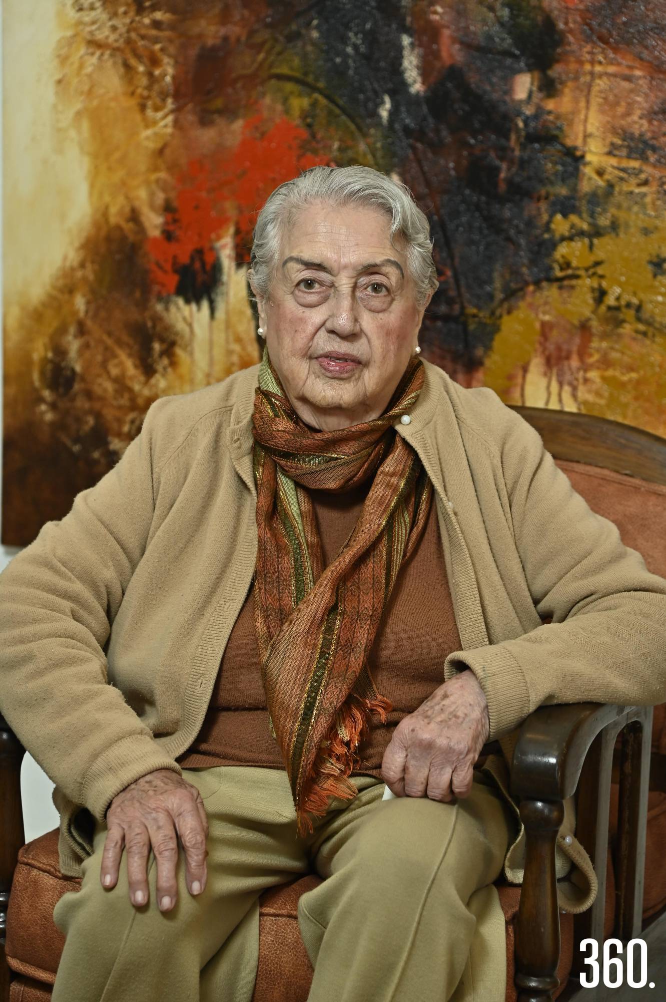 $!En su taller, el color es disciplina y emoción.