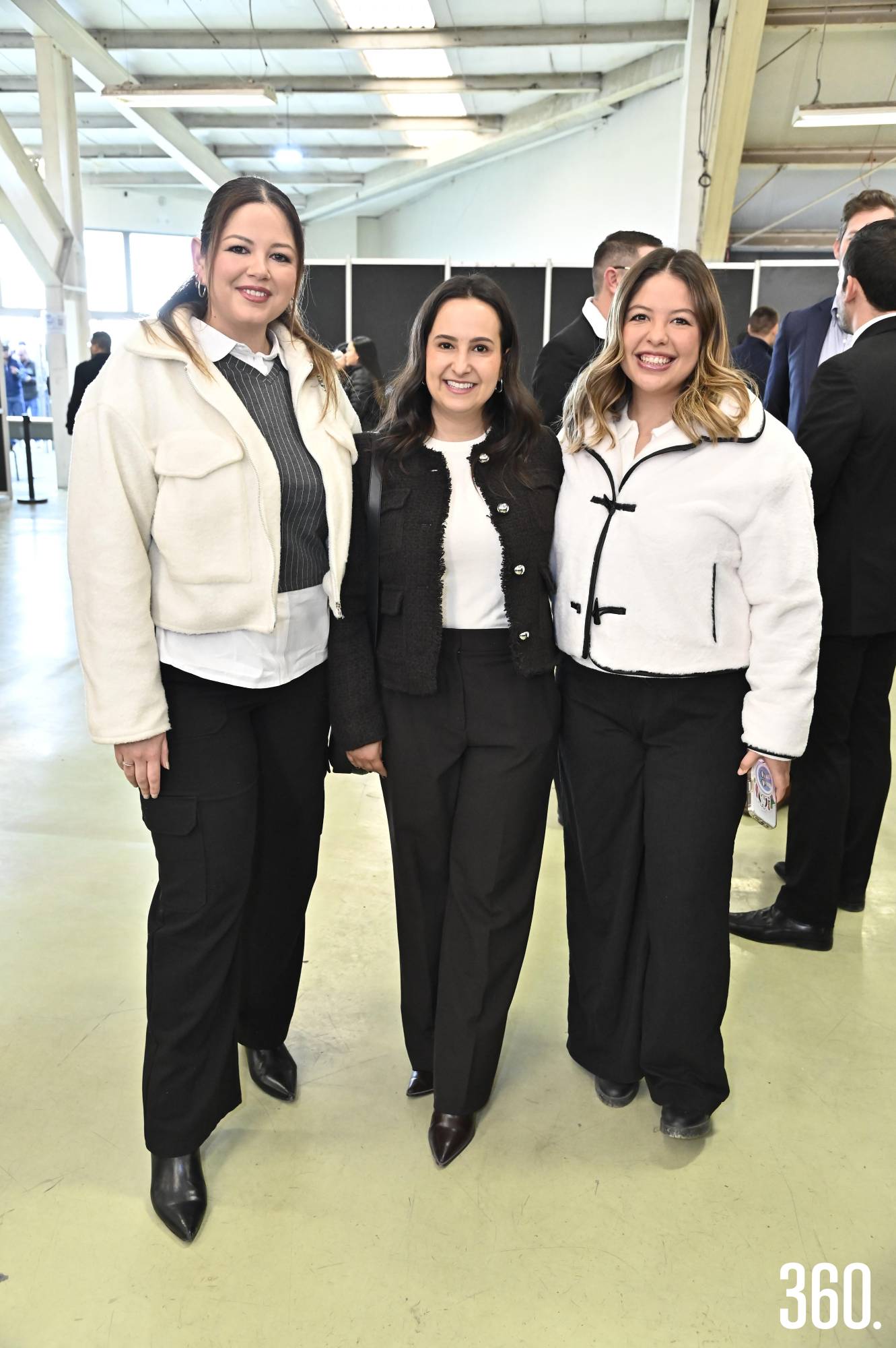 $!Mariana Cabello, Martha Dainitín y Sofía Cabello.