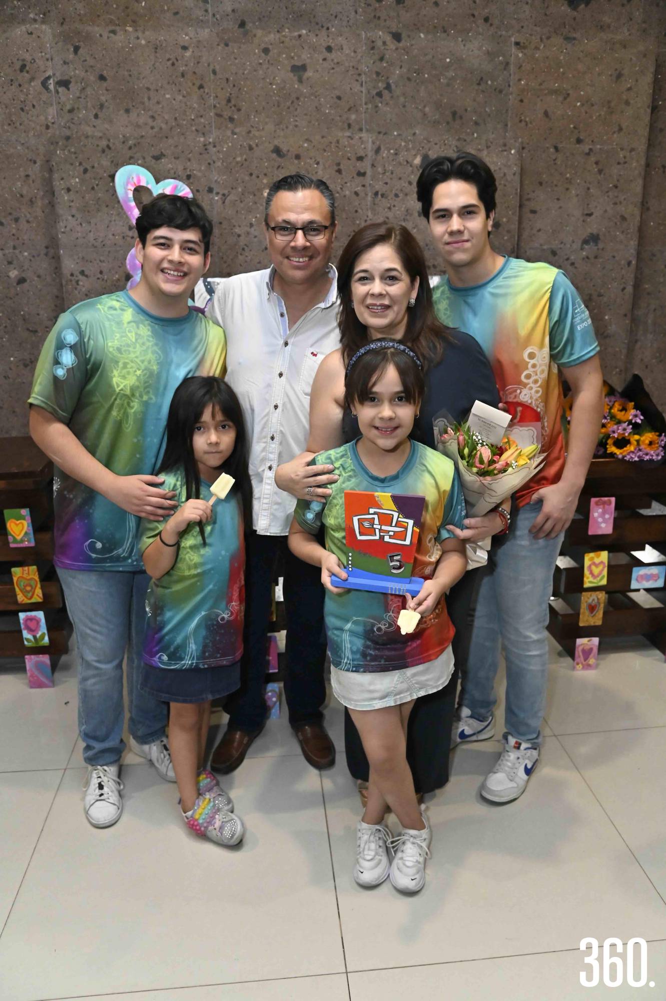 $!Maricela Quiroga acompañada de su familia.