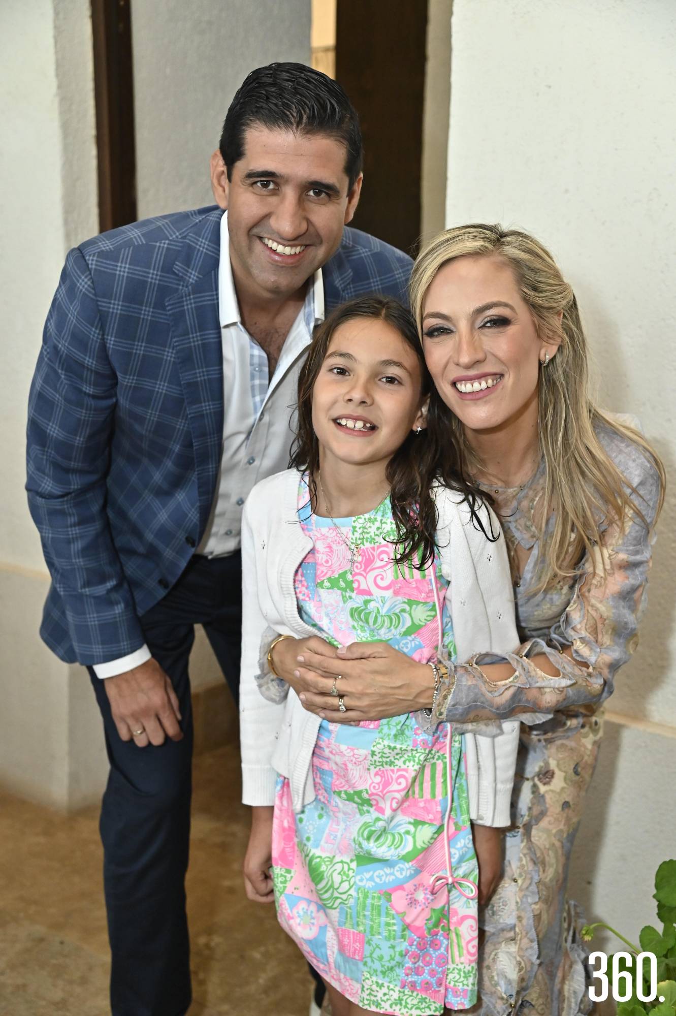 $!Alberto Espinosa, Sofía y Marijose César.