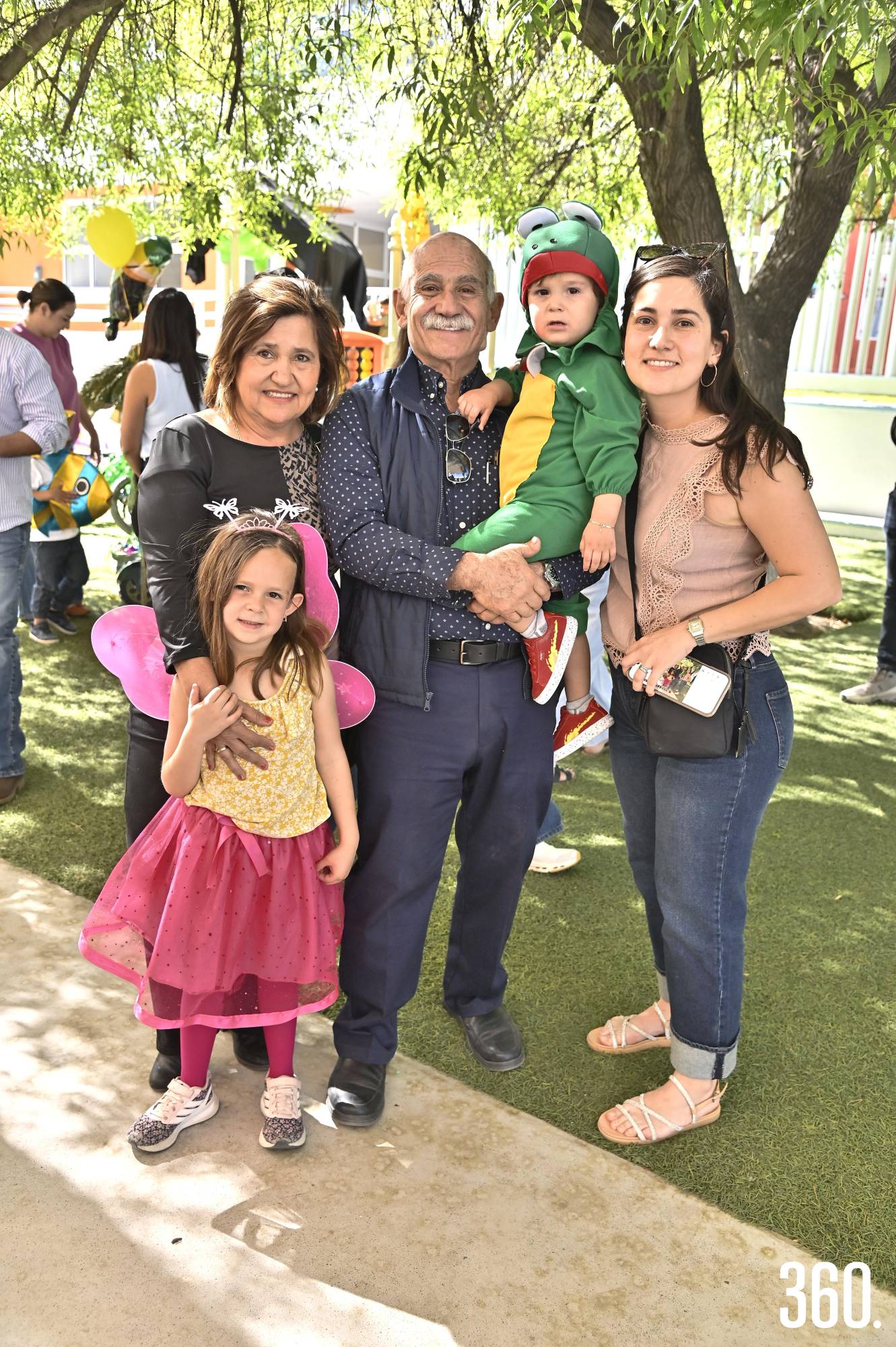 $!Alejandra Arredondo, Rene Moreira, Santiago Lozano, Gaby Moreira y Marygaby Lozano.