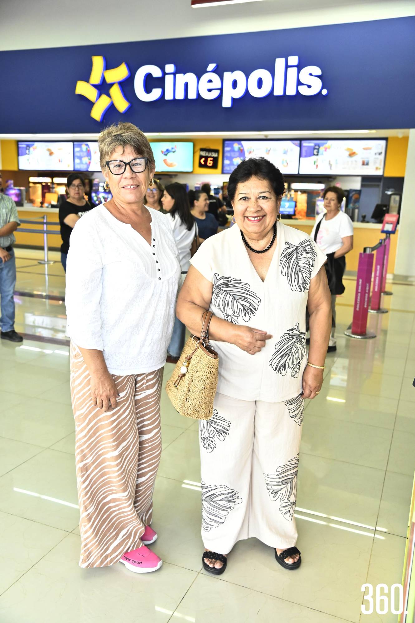 $!Leonor Mancha y Lidia Elías de Ramírez.