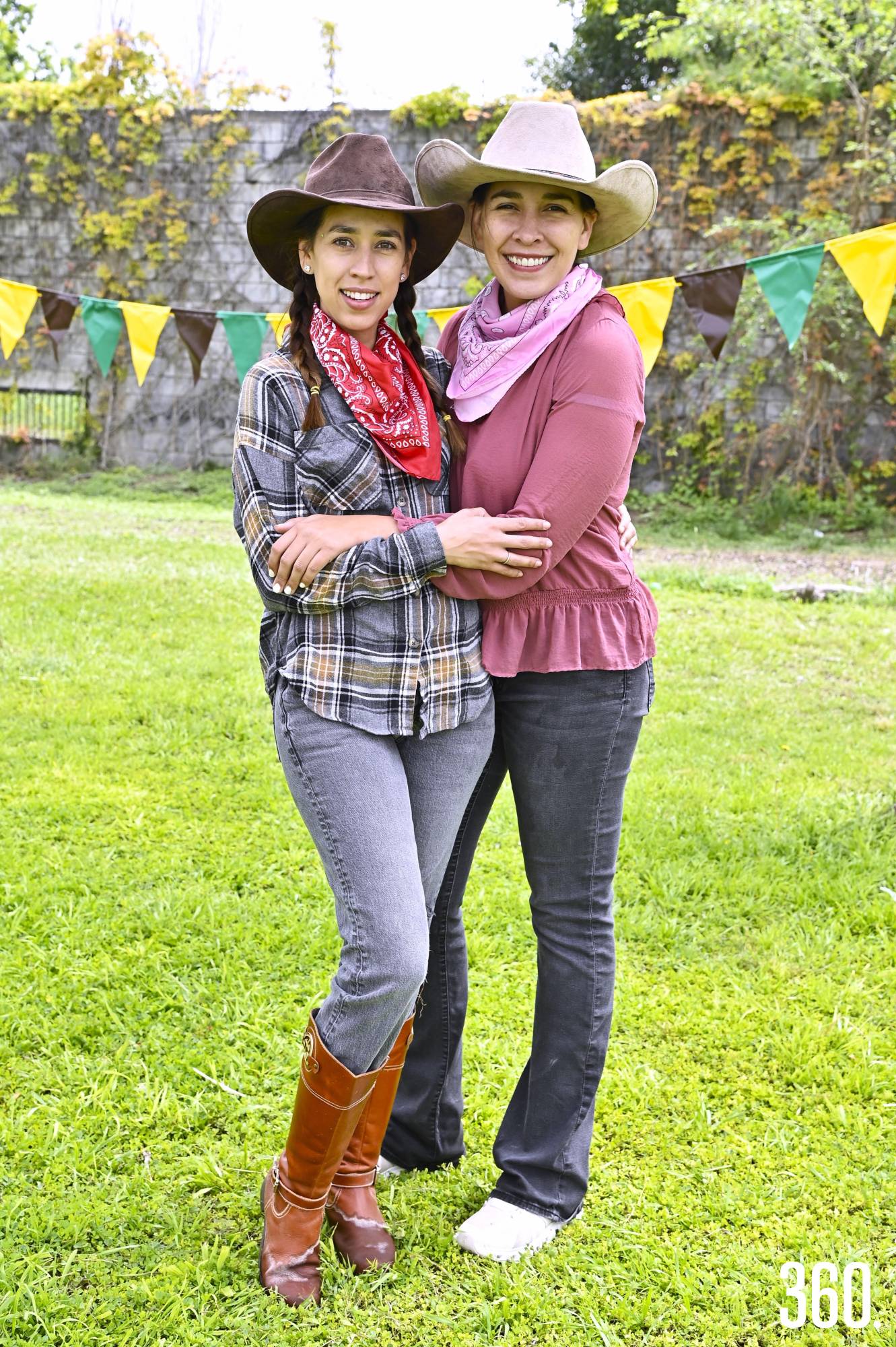 $!Mayis Valdés y Vero Dorbecker.