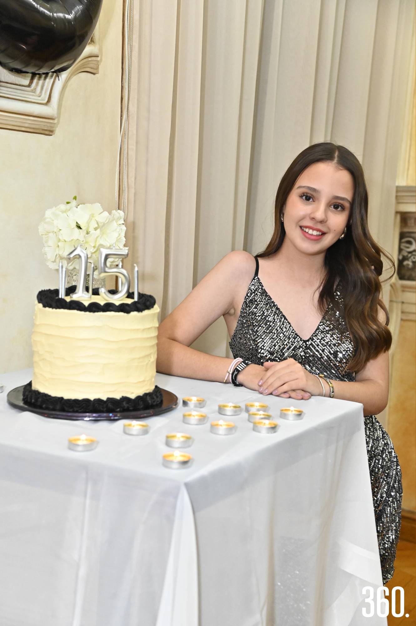 $!Anapaty con su pastel.