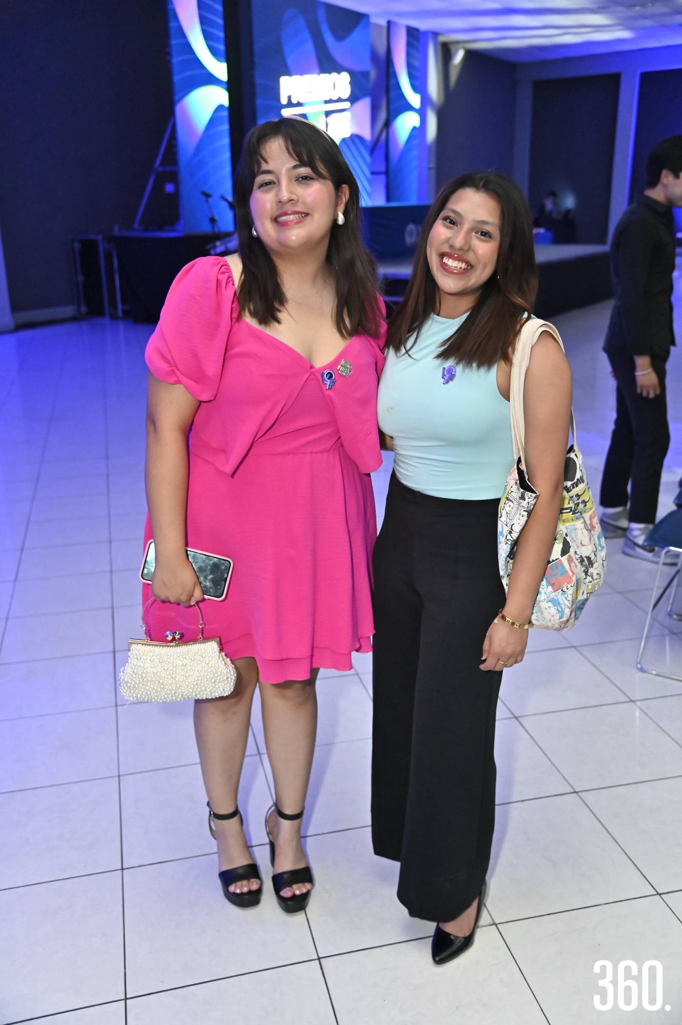 $!Valeria Zavala y Claudia López.