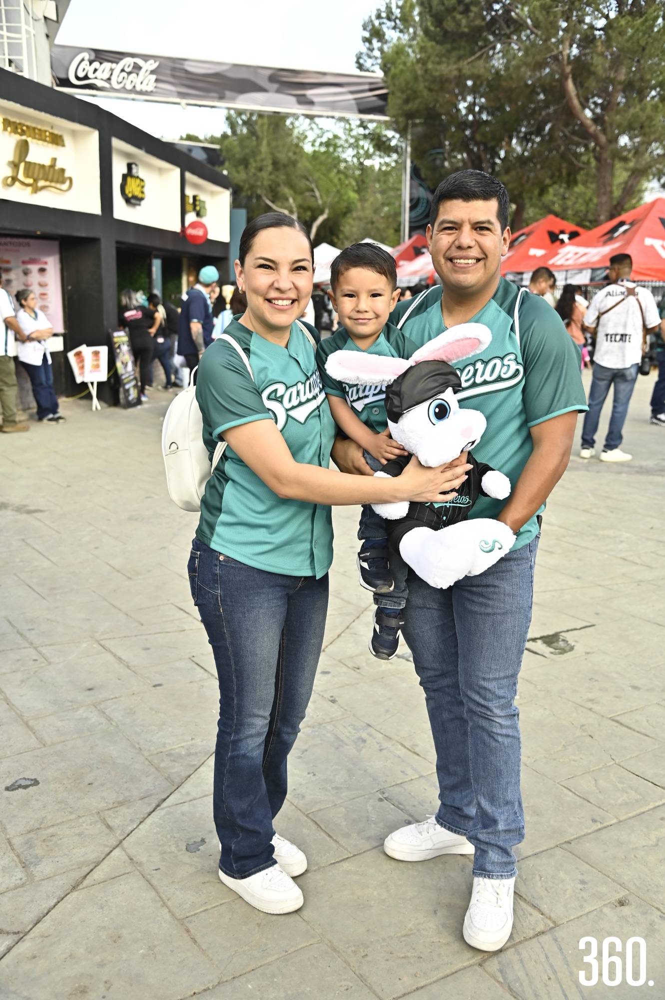 $!Atziri Rodríguez, Elías y Gustavo Esquivel.