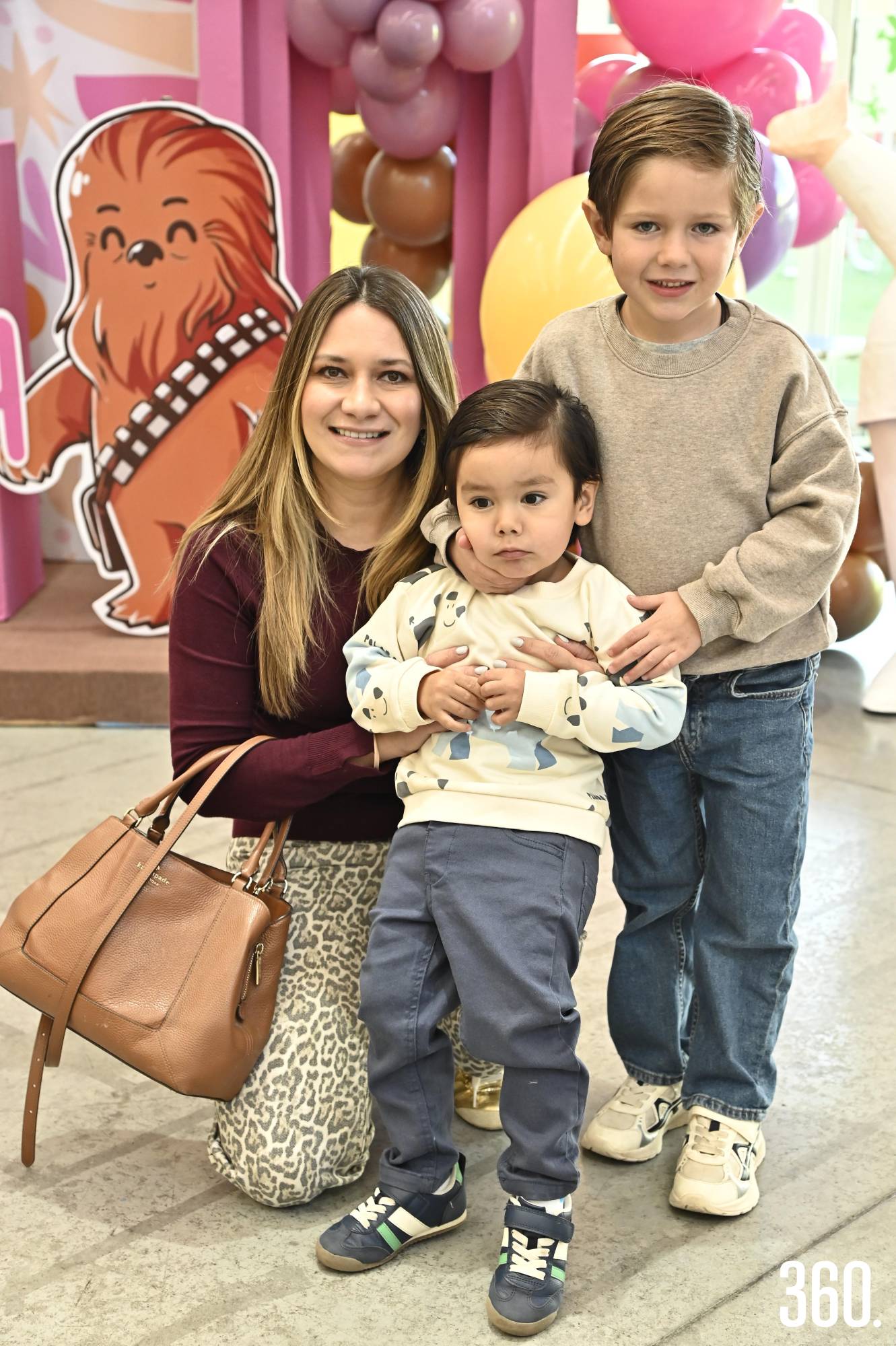 $!Bárbara con sus hijos Nicolás y Gabo Garza.
