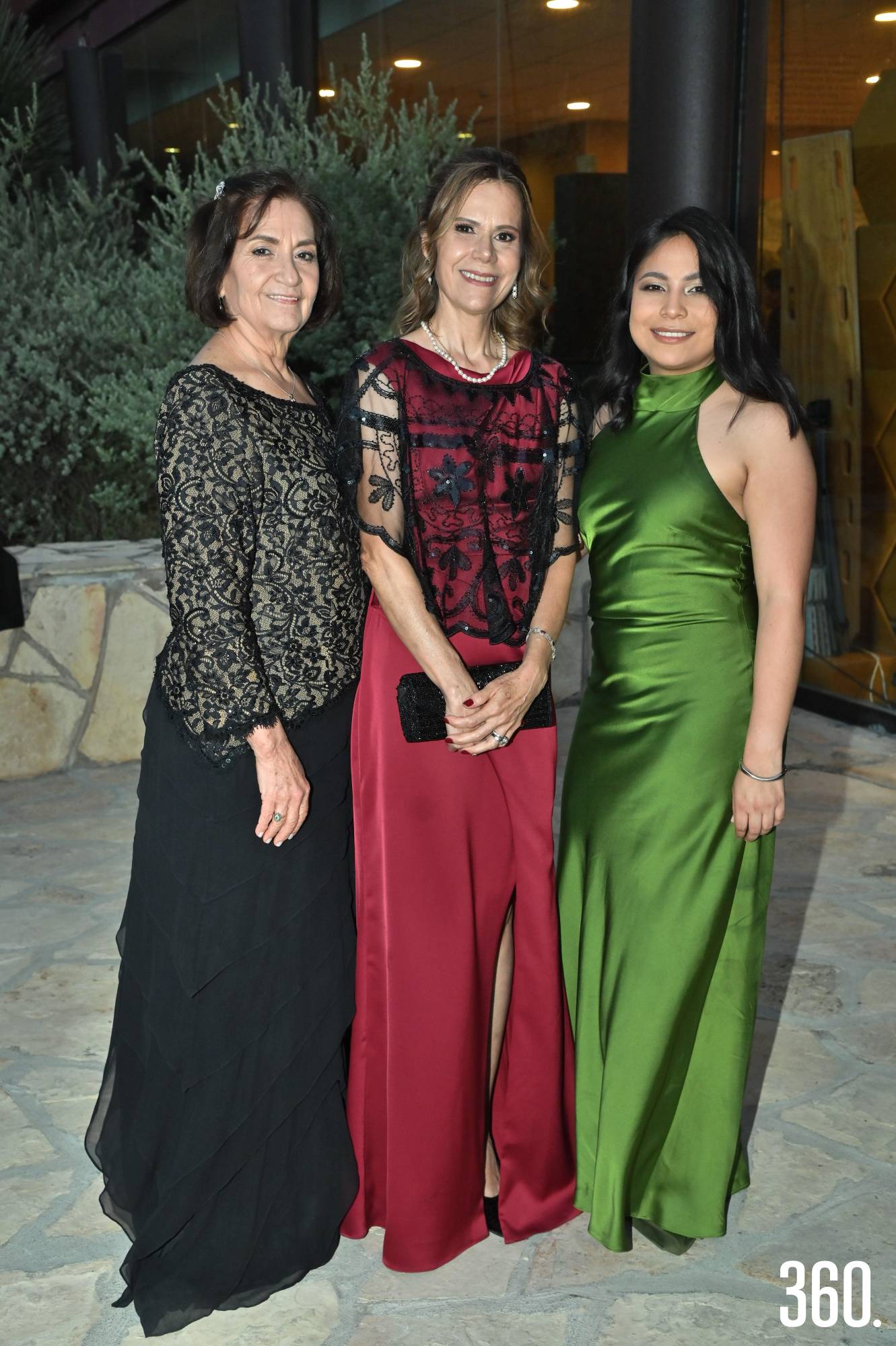 $!María Eugenia Fuentes, Claudia de la Fuente y Michel González.