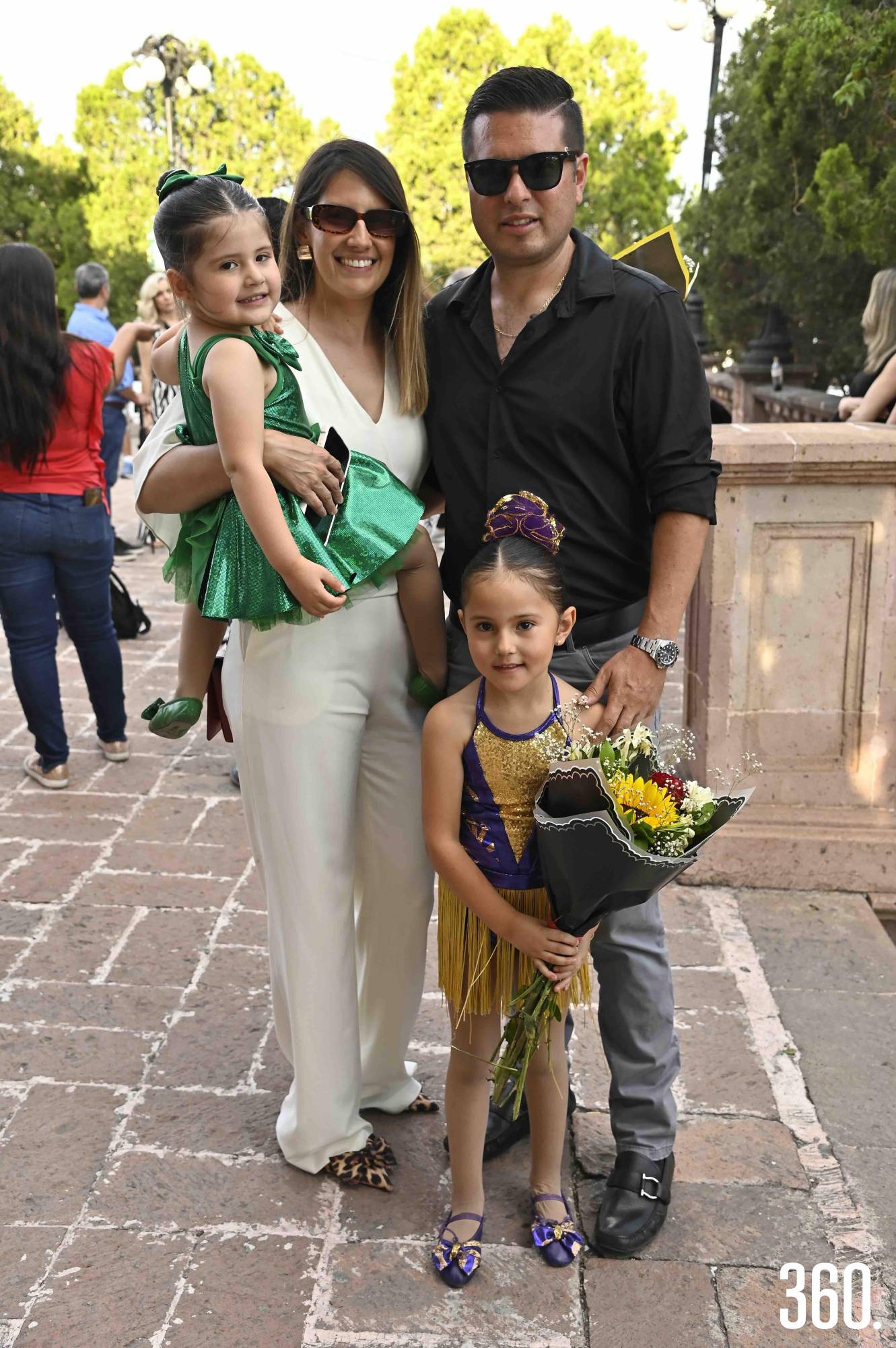 $!María del Valle, Grecia Garza, Abraham del Valle y Amalia del Valle.