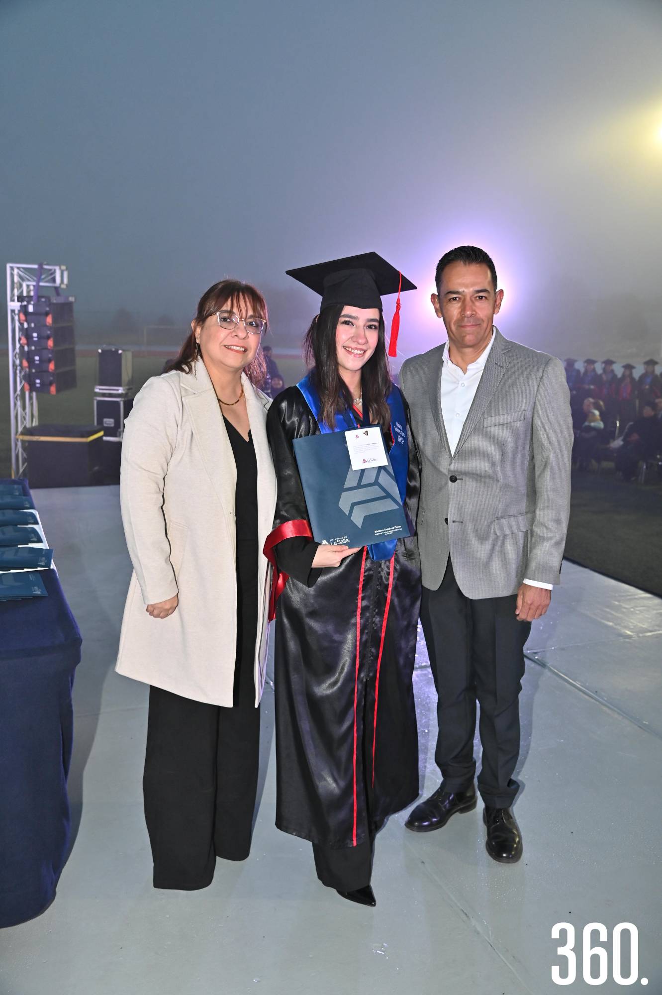 $!Mariana Gutiérrez Flores acompañada por sus padres.