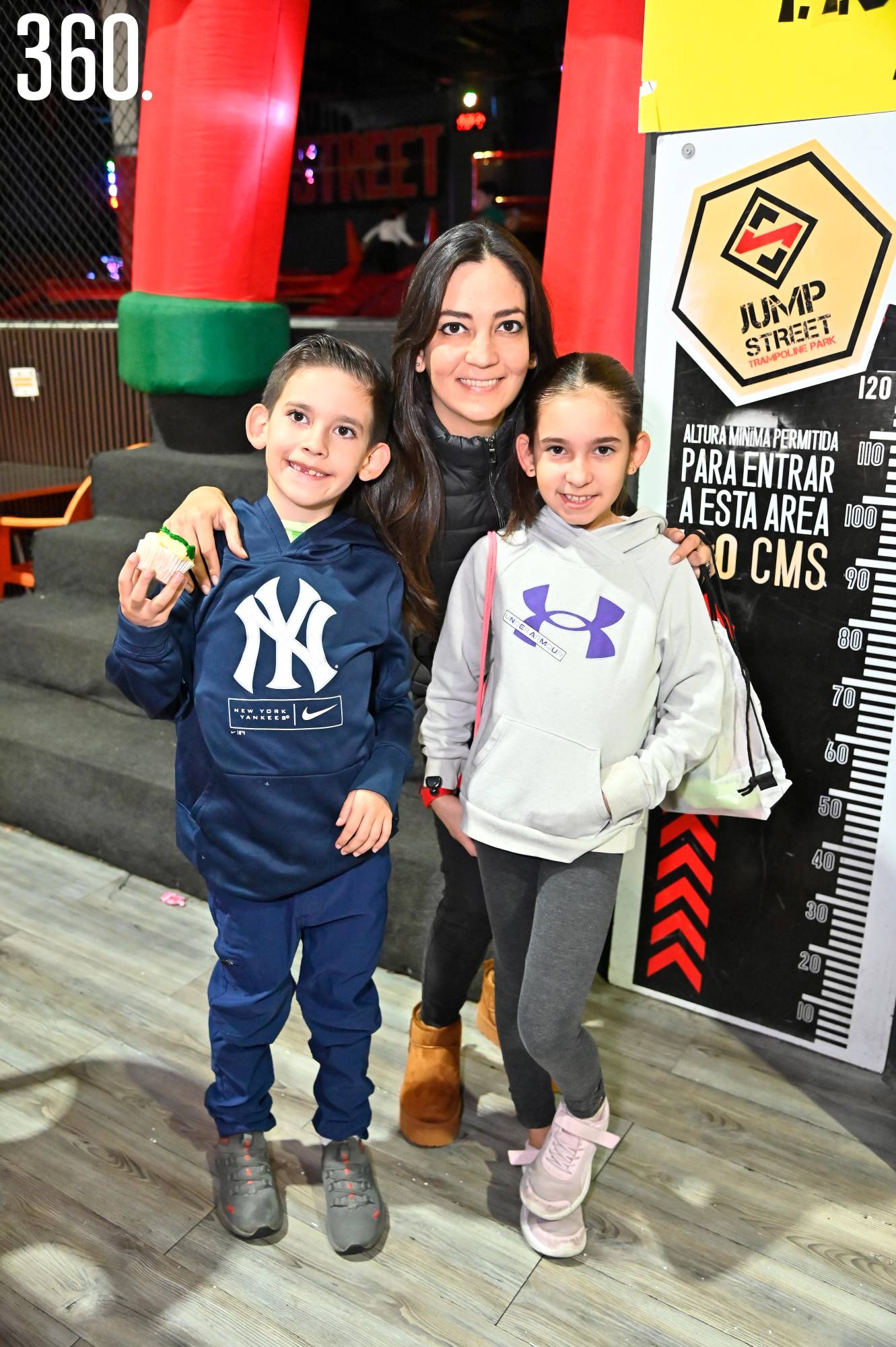 $!Karla Rendón con Luis Enrique y Ana Paula Coss.