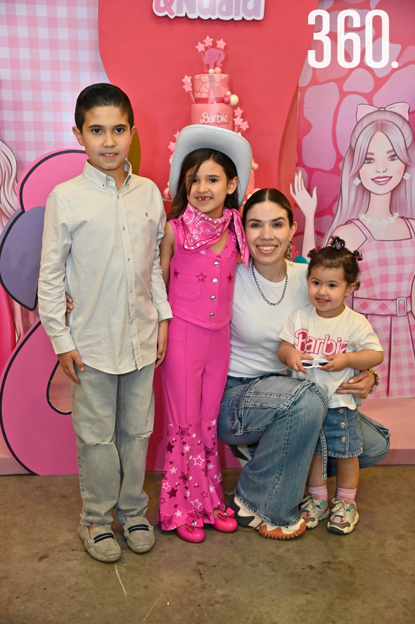 $!FIESTA DE BARBIE PARA CARLOTA Y NADIA DE LAS FUENTES