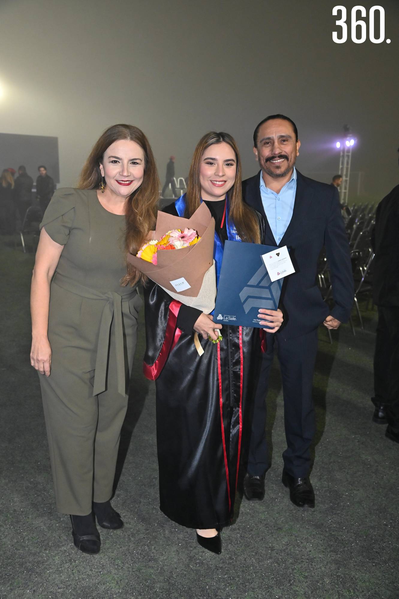 $!María de los Ángeles Lozano, Ana Paola López y David Gerardo López.