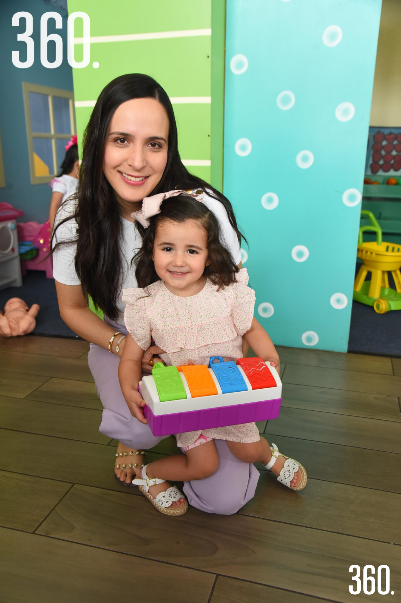 $!Silvia Dávila y María García.